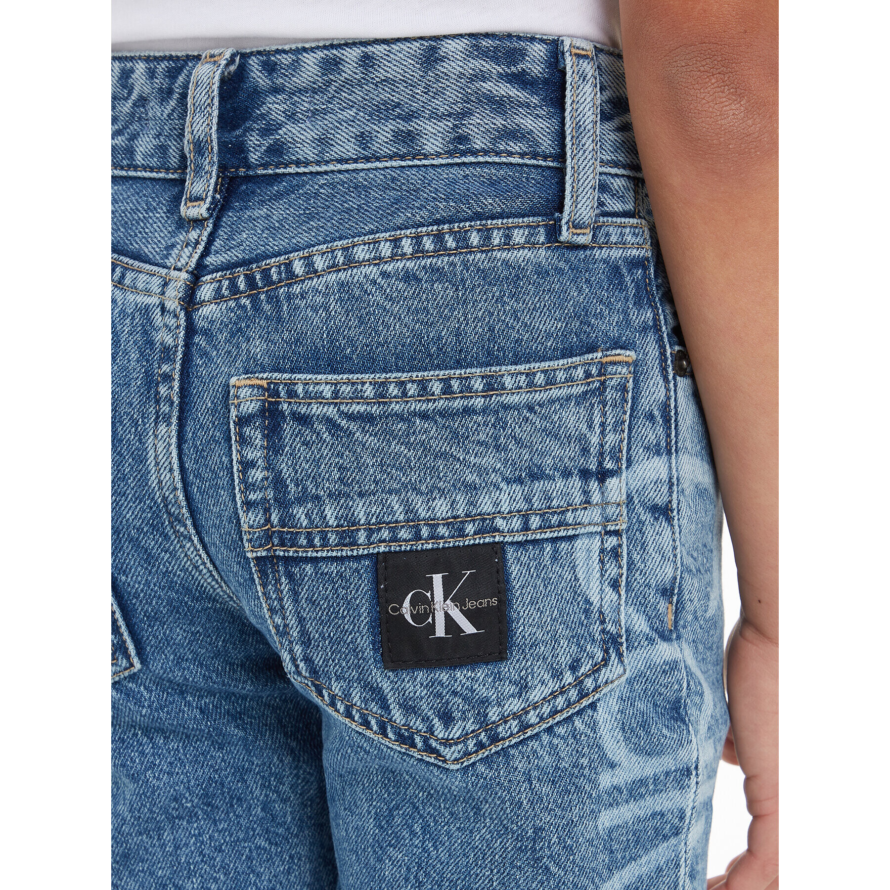 Calvin Klein Jeans Blugi Laser Logo IB0IB01785 Albastru Straight Fit - Pled.ro