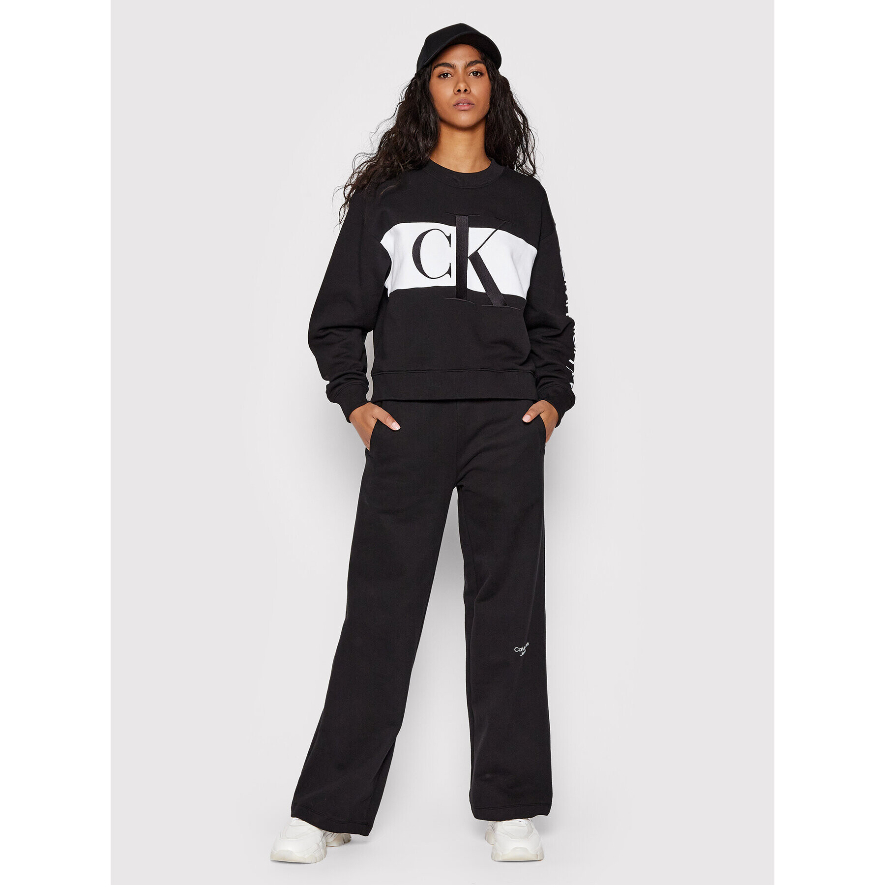 Calvin Klein Jeans Bluză J20J218169 Negru Relaxed Fit - Pled.ro