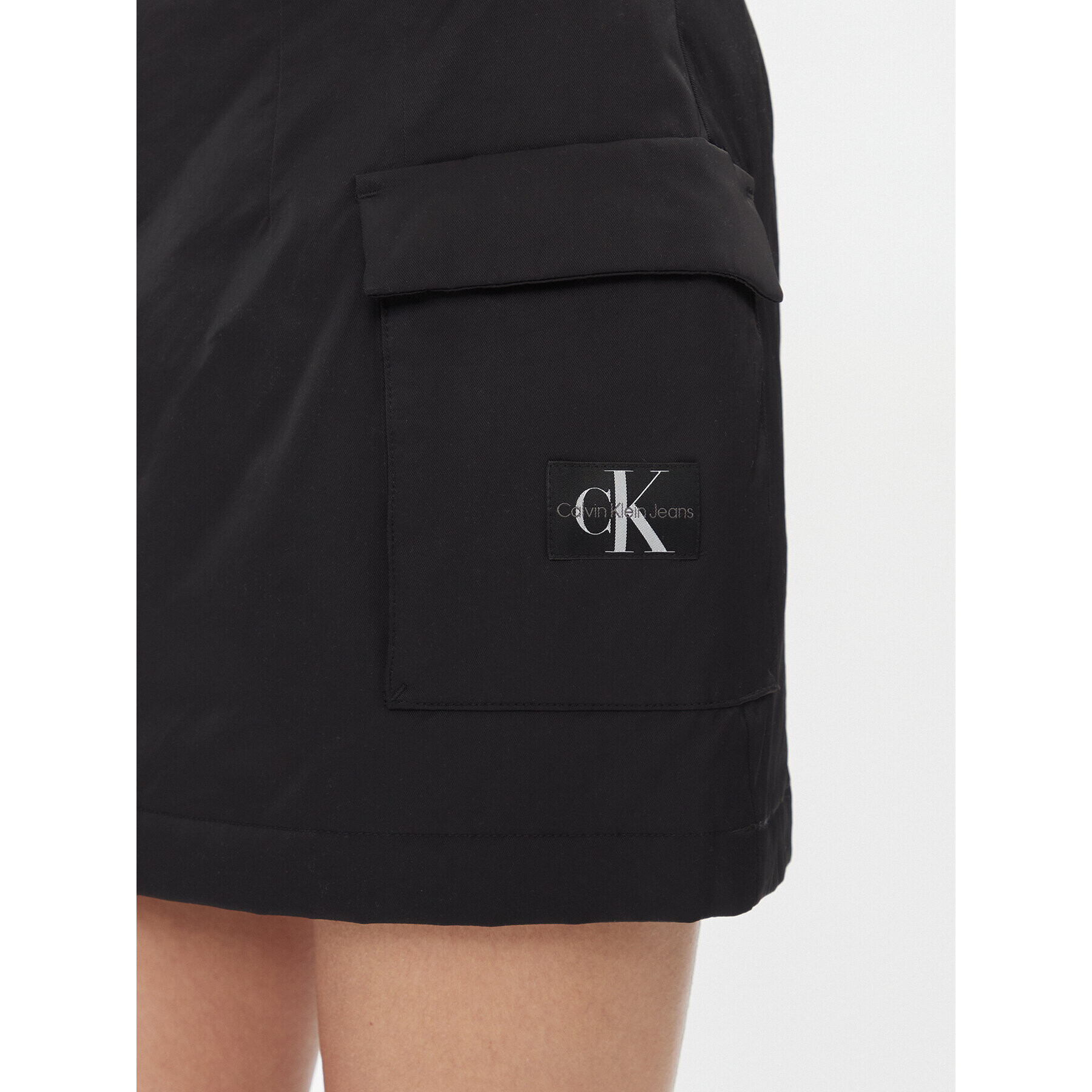 Calvin Klein Jeans Fustă mini Light Padded Cargo Skirt J20J222620 Negru Regular Fit - Pled.ro