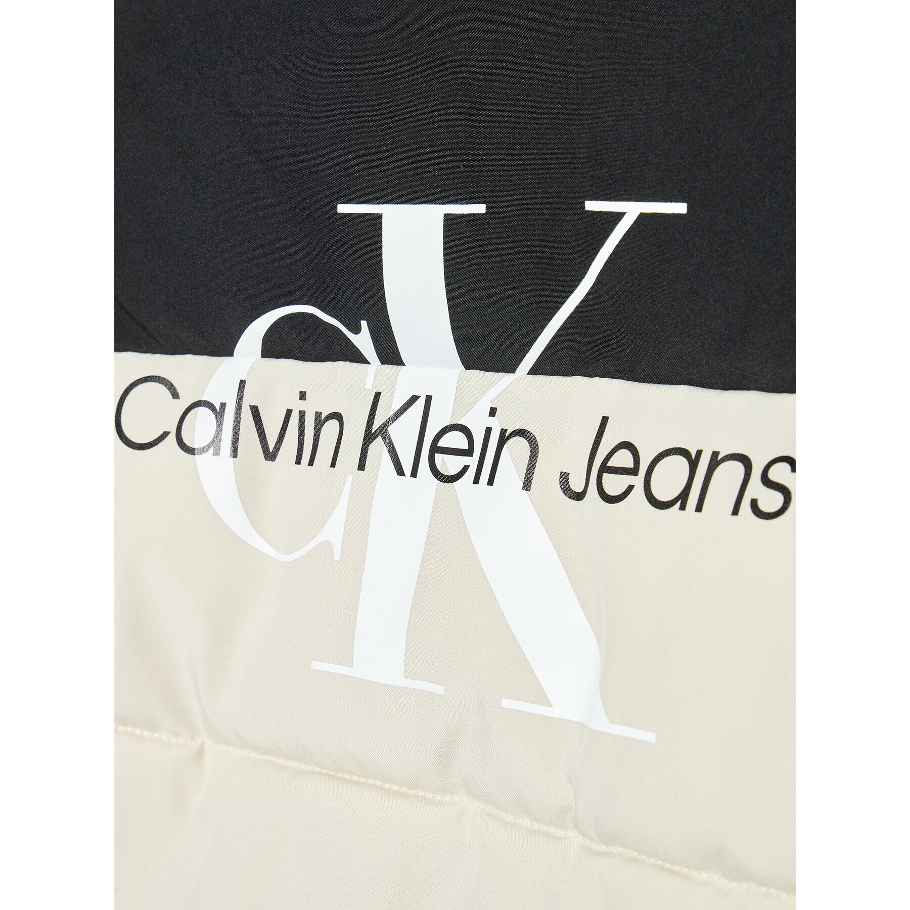 Calvin Klein Jeans Geacă din puf IB0IB01350 Negru Regular Fit - Pled.ro