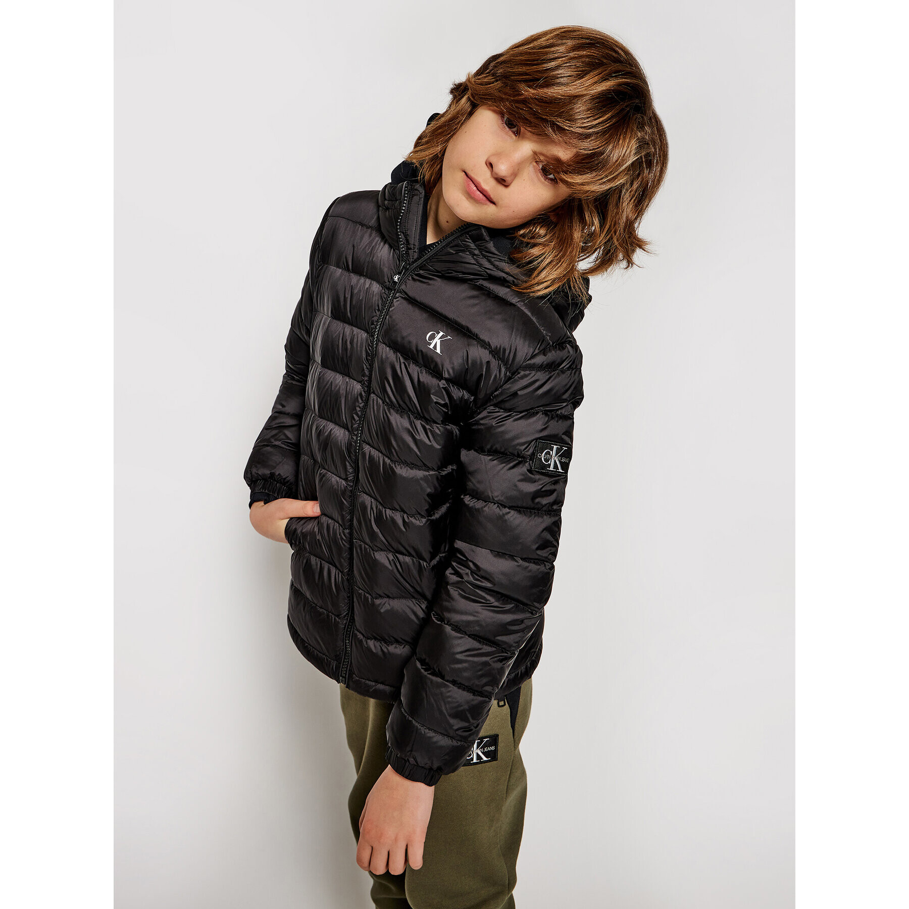 Calvin Klein Jeans Geacă din puf Light Down Jacket IB0IB00554 Negru Regular Fit - Pled.ro