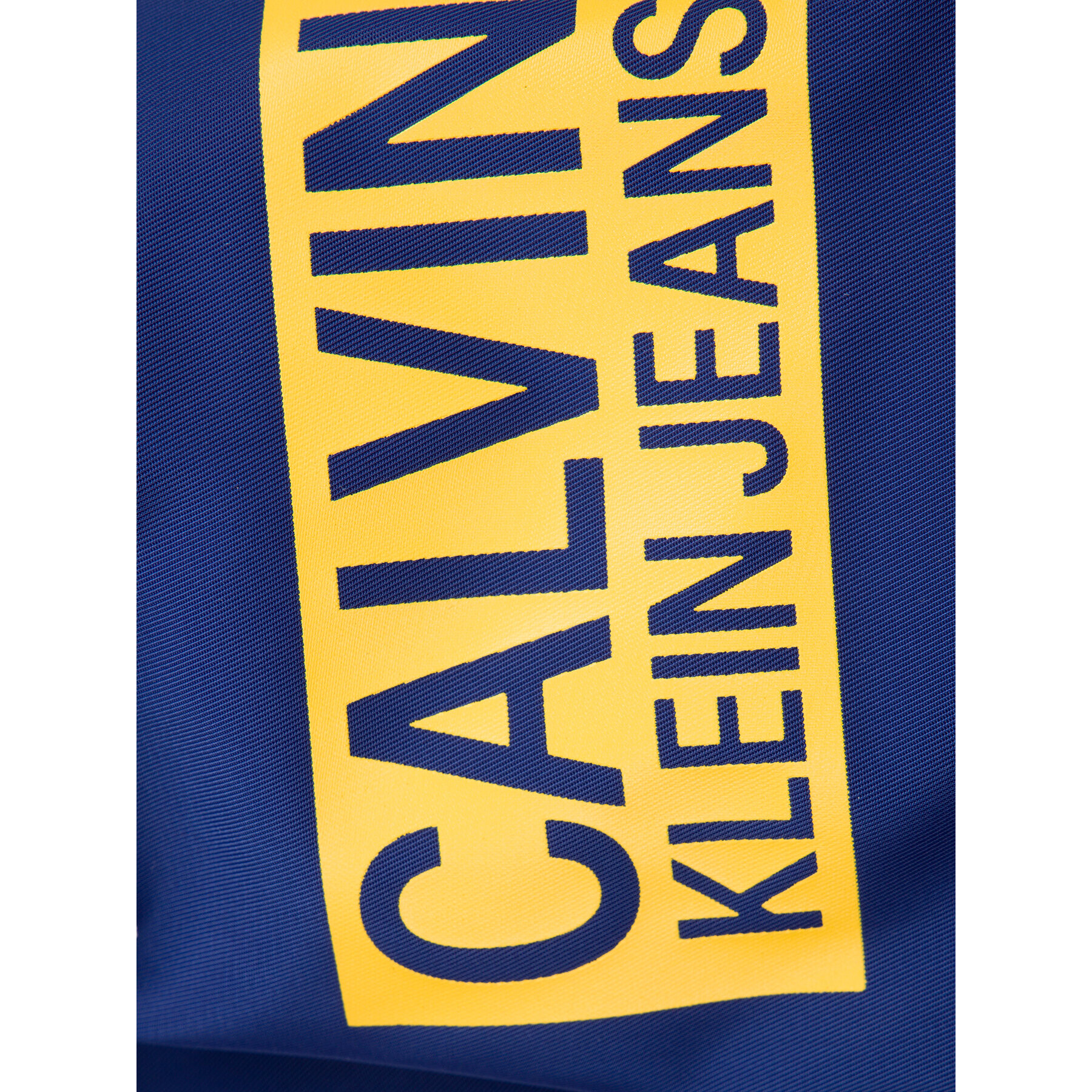 Calvin Klein Jeans Geacă din puf Stamp Logo IB0IB00375 Bleumarin Regular Fit - Pled.ro