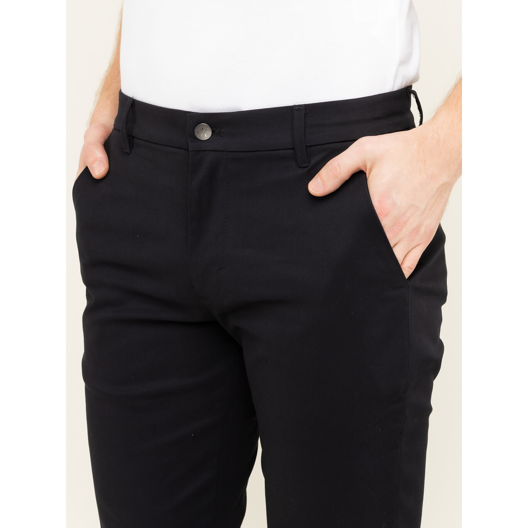 Calvin Klein Jeans Pantaloni din material Chino J30J314242 Negru Slim Fit - Pled.ro