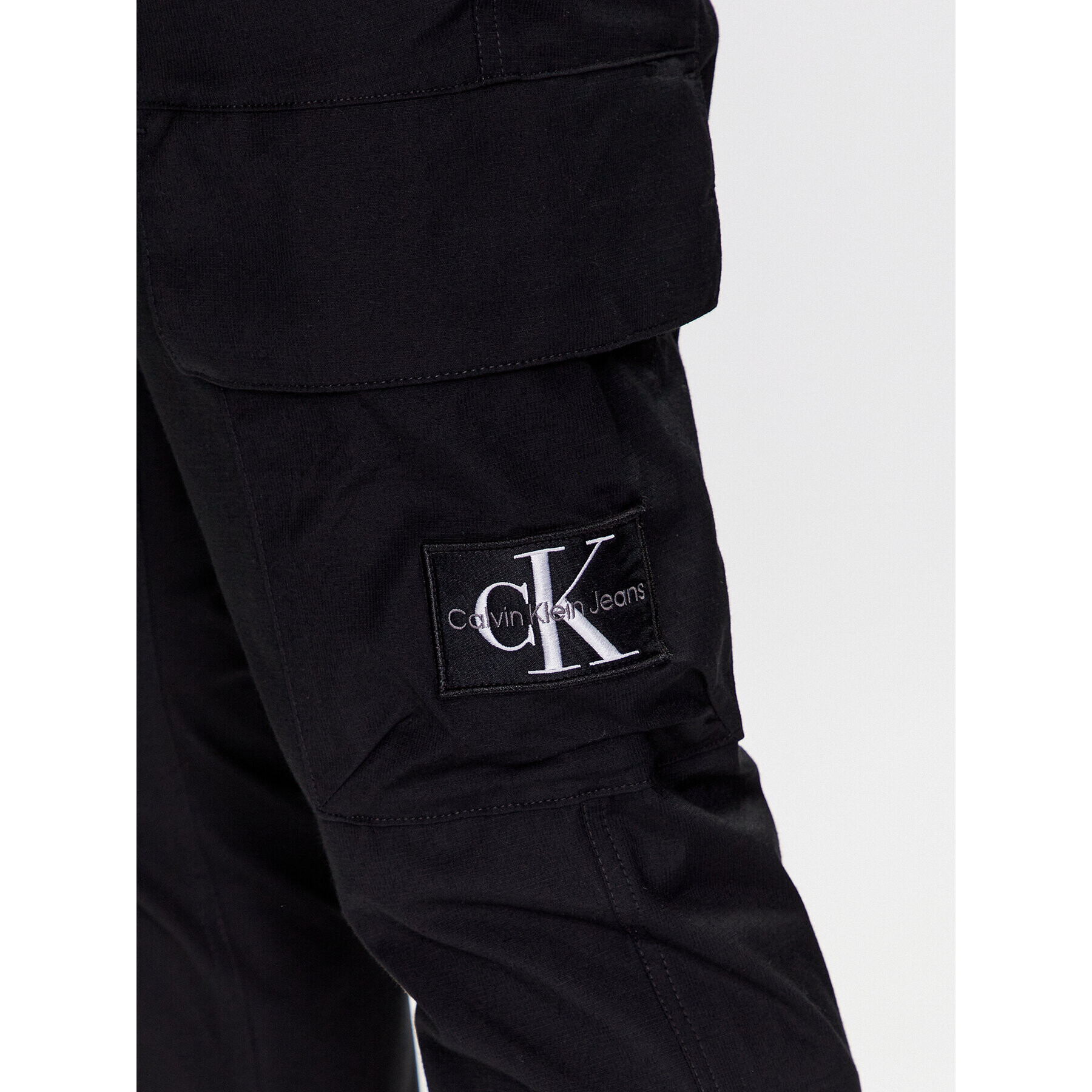 Calvin Klein Jeans Pantaloni din material J30J322922 Negru Regular Fit - Pled.ro