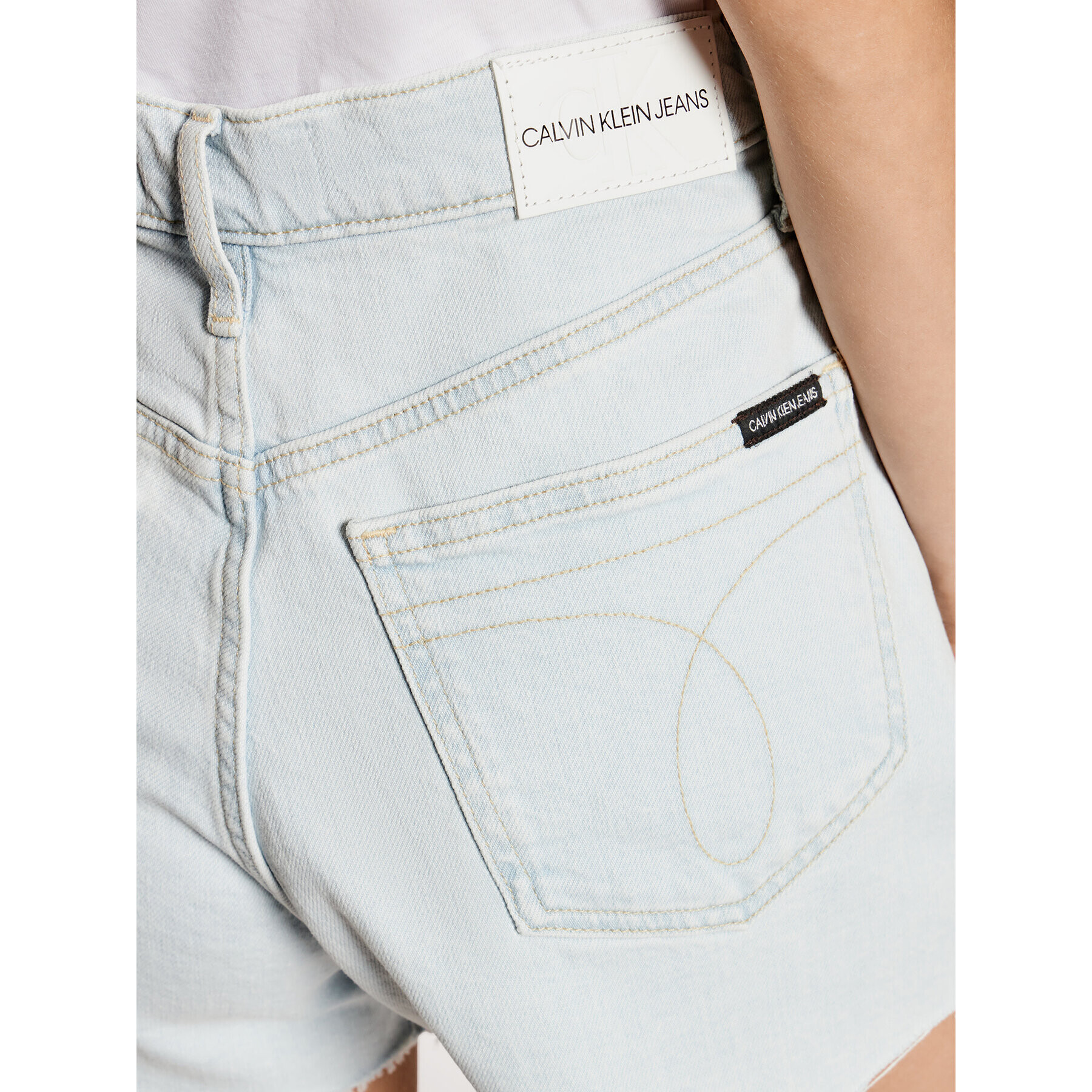 Calvin Klein Jeans Pantaloni scurți de blugi J20J215898 Albastru Regular Fit - Pled.ro