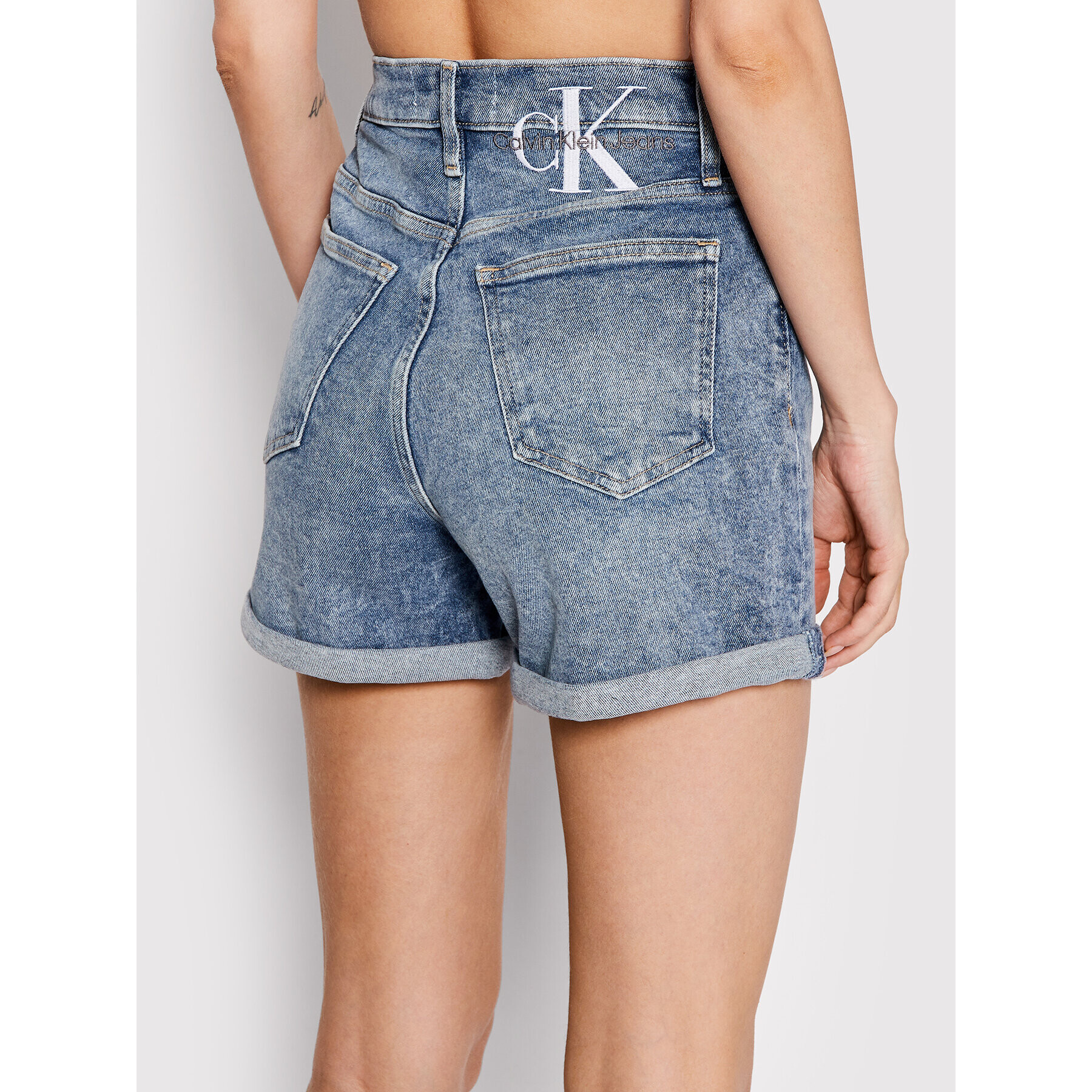 Calvin Klein Jeans Pantaloni scurți de blugi J20J219201 Albastru Regular Fit - Pled.ro