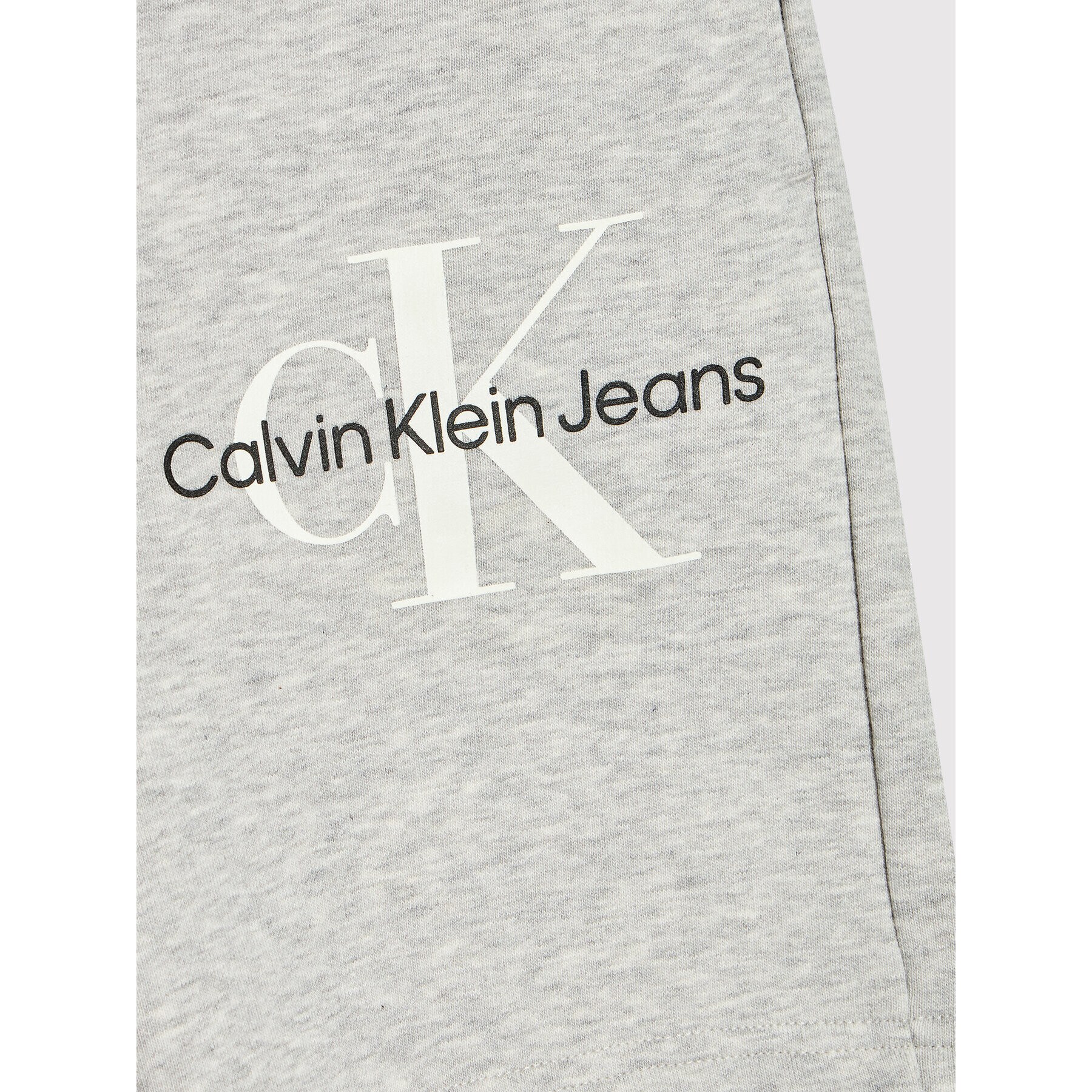 Calvin Klein Jeans Pantaloni scurți sport IB0IB01181 Gri Relaxed Fit - Pled.ro