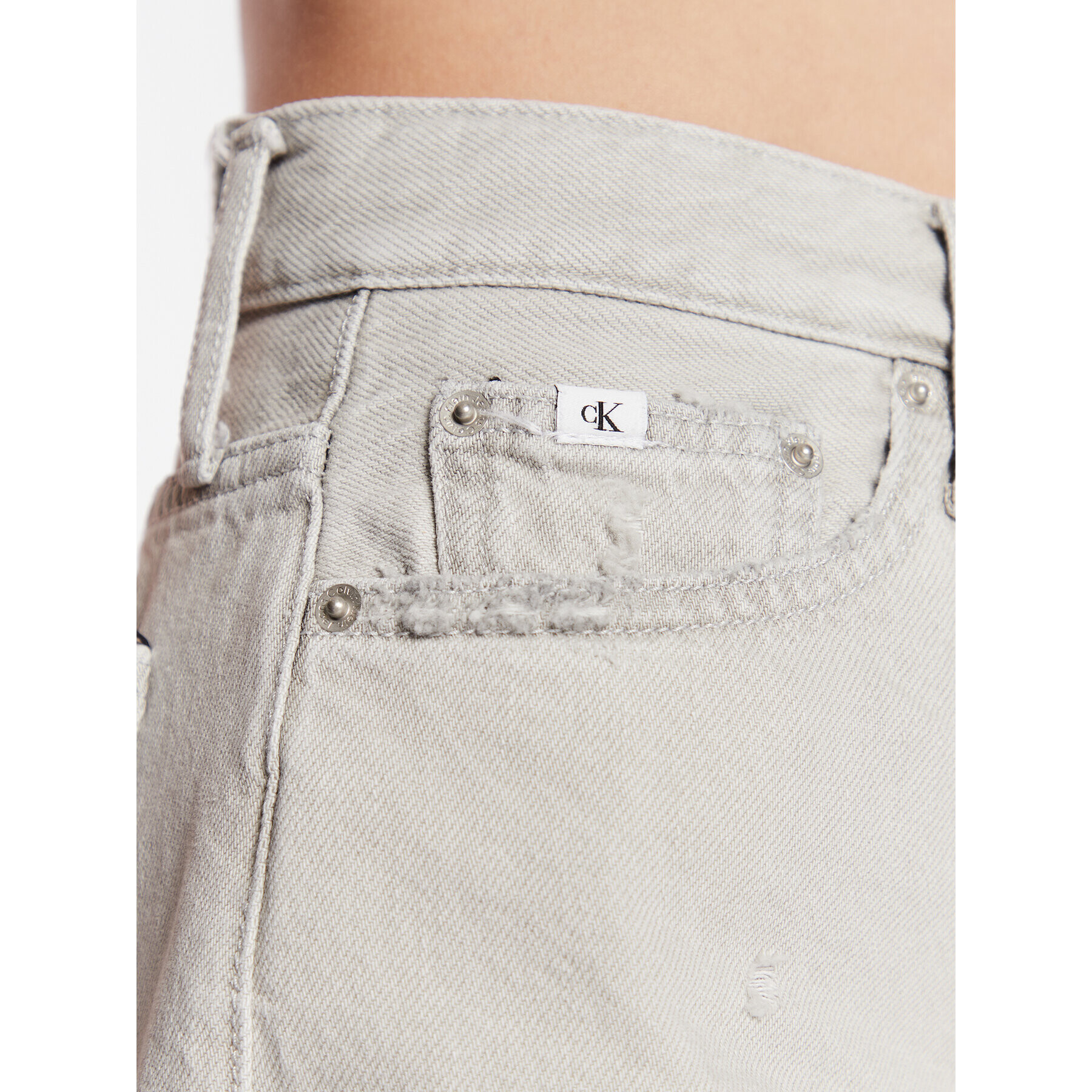 Calvin Klein Jeans Pantaloni scurți de blugi J20J220643 Gri Mom Fit - Pled.ro