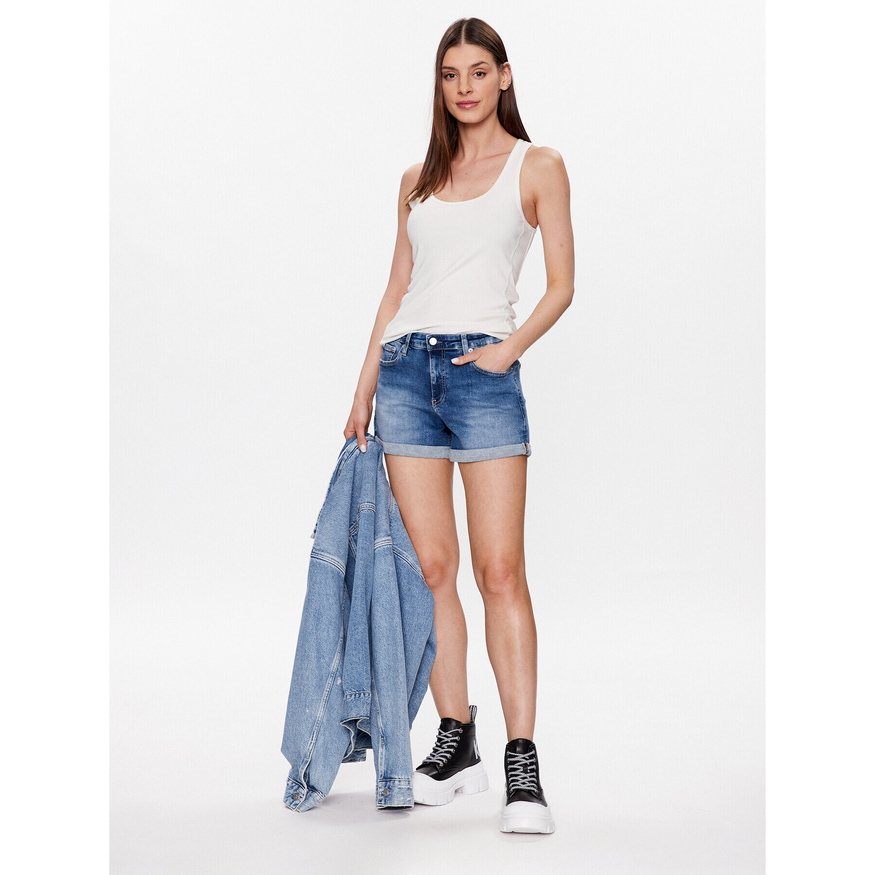 Calvin Klein Jeans Pantaloni scurți de blugi J20J220646 Albastru Regular Fit - Pled.ro