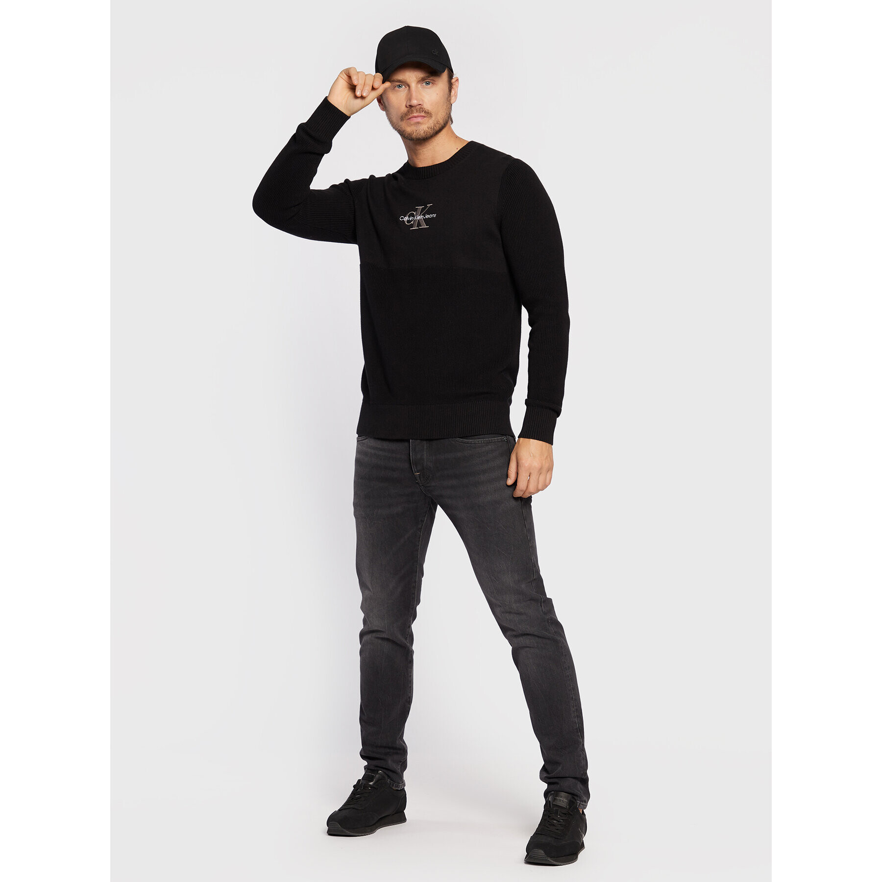 Calvin Klein Jeans Pulover Monogram J30J320859 Negru Relaxed Fit - Pled.ro