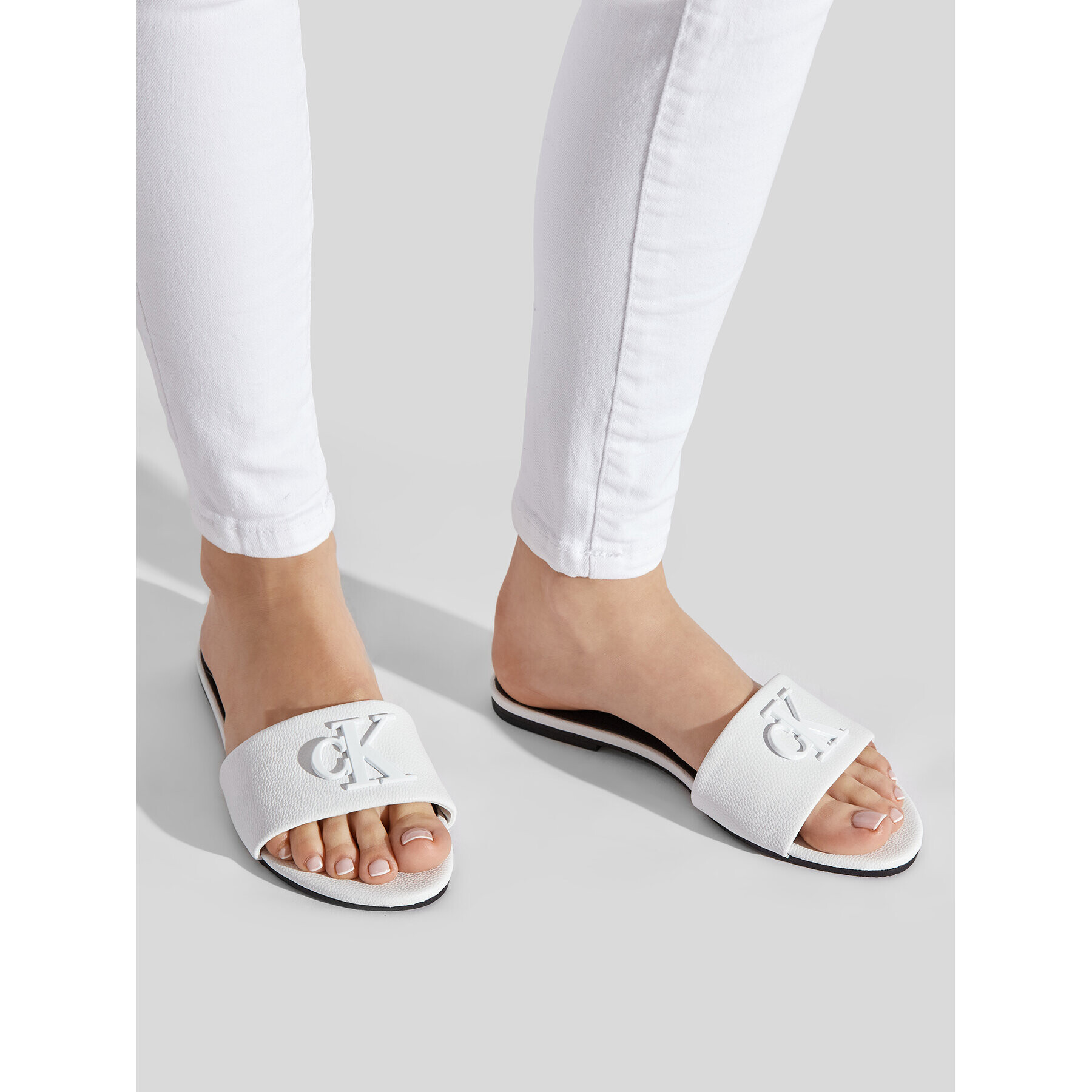 Calvin Klein Jeans Șlapi Flat Sandal Hw Lth YW0YW00543 Alb - Pled.ro