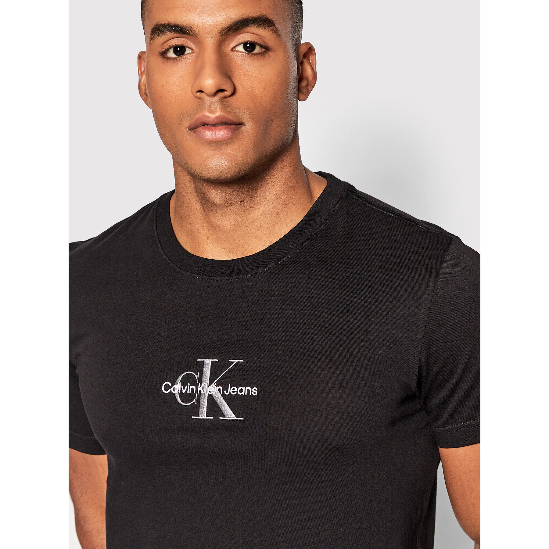 Calvin Klein Jeans Tricou J30J320855 Negru Regular Fit - Pled.ro