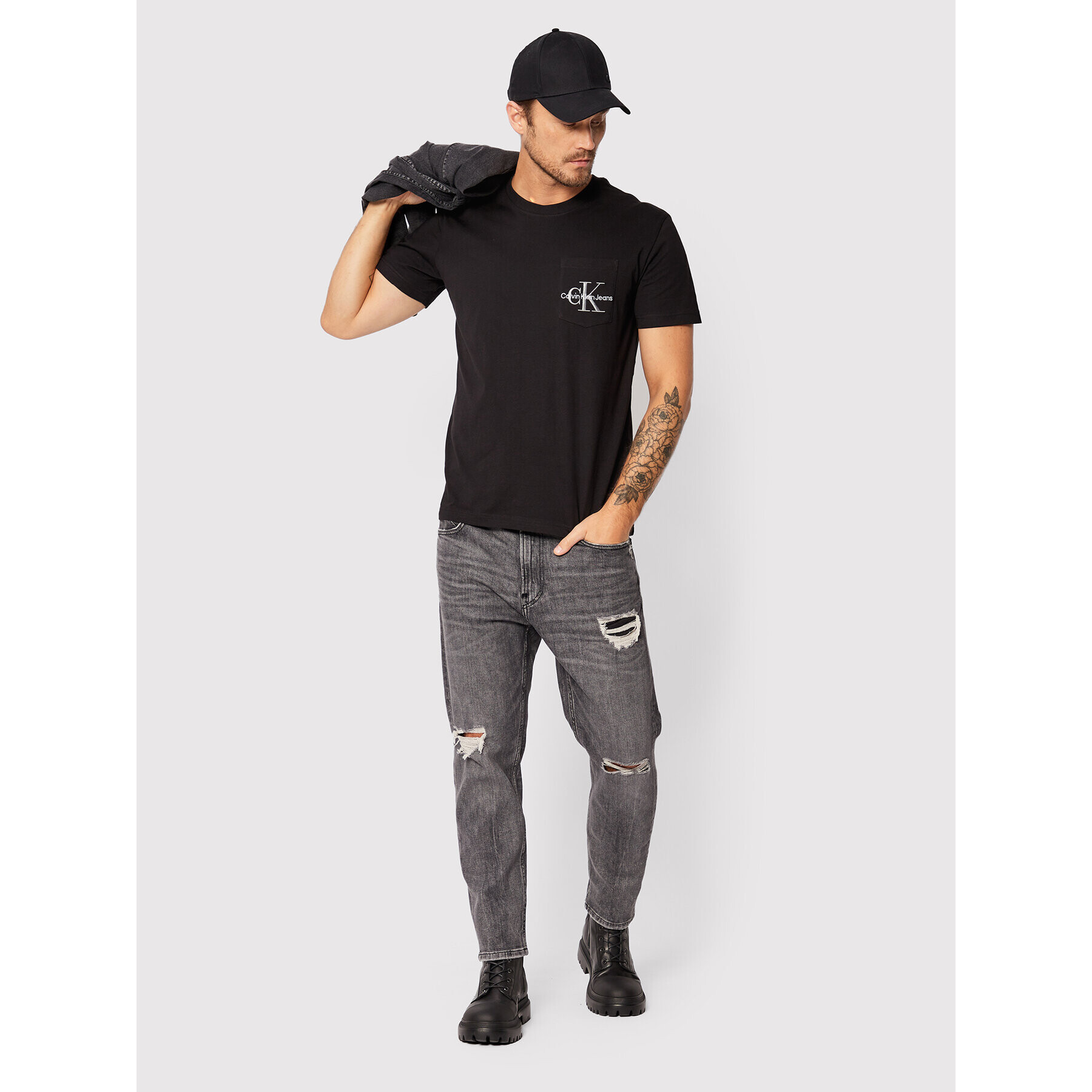 Calvin Klein Jeans Tricou J30J320856 Negru Regular Fit - Pled.ro