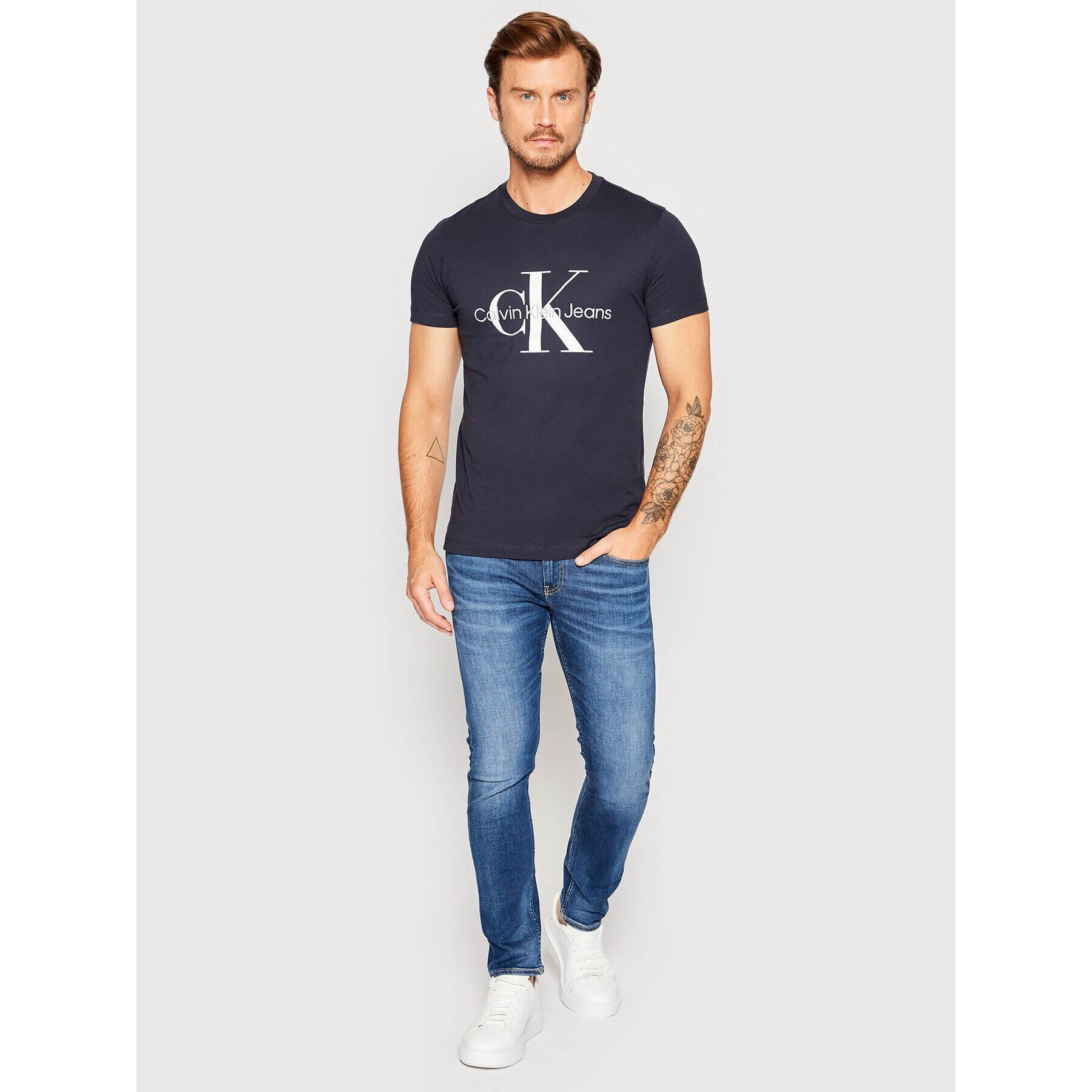 Calvin Klein Jeans Tricou J30J320935 Bleumarin Slim Fit - Pled.ro