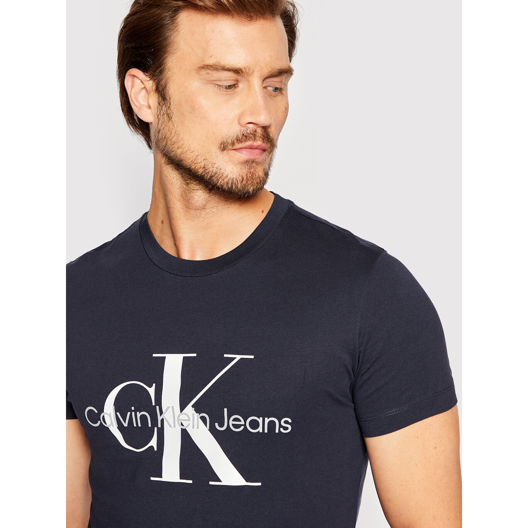 Calvin Klein Jeans Tricou J30J320935 Bleumarin Slim Fit - Pled.ro