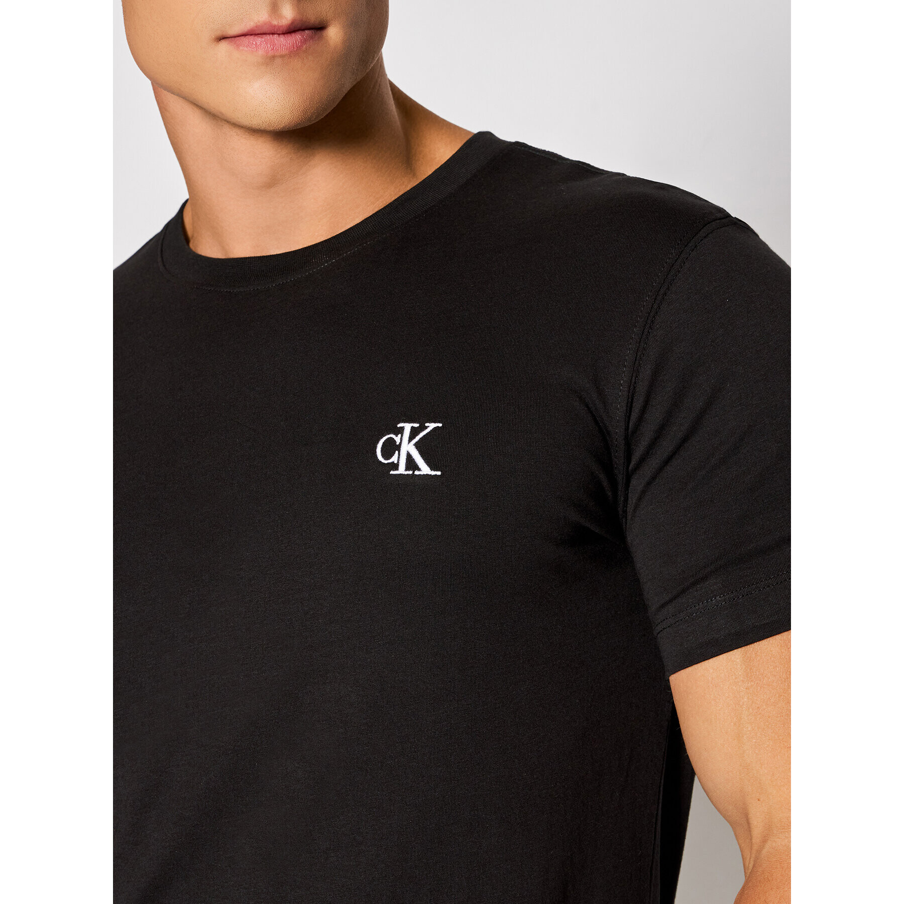 Calvin Klein Jeans Tricou Tee Shirt Essential J30J314544 Negru Slim Fit - Pled.ro