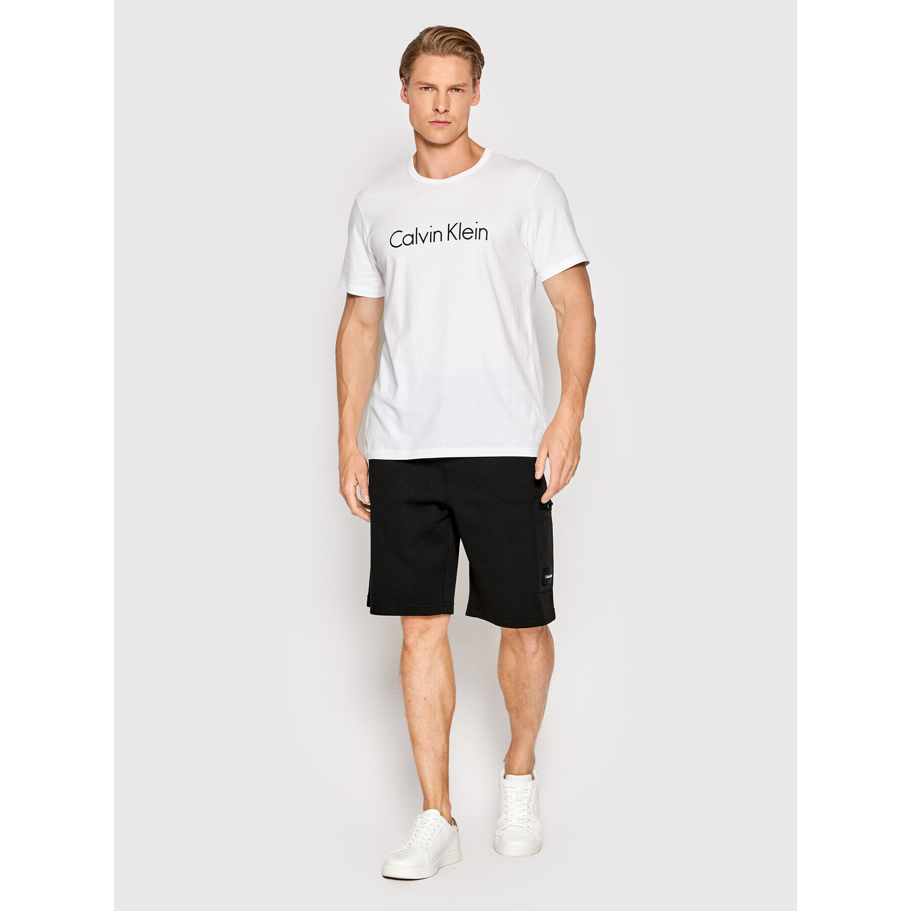 Calvin Klein Pantaloni scurți sport Tech Repreve K10K108933 Negru Regular Fit - Pled.ro