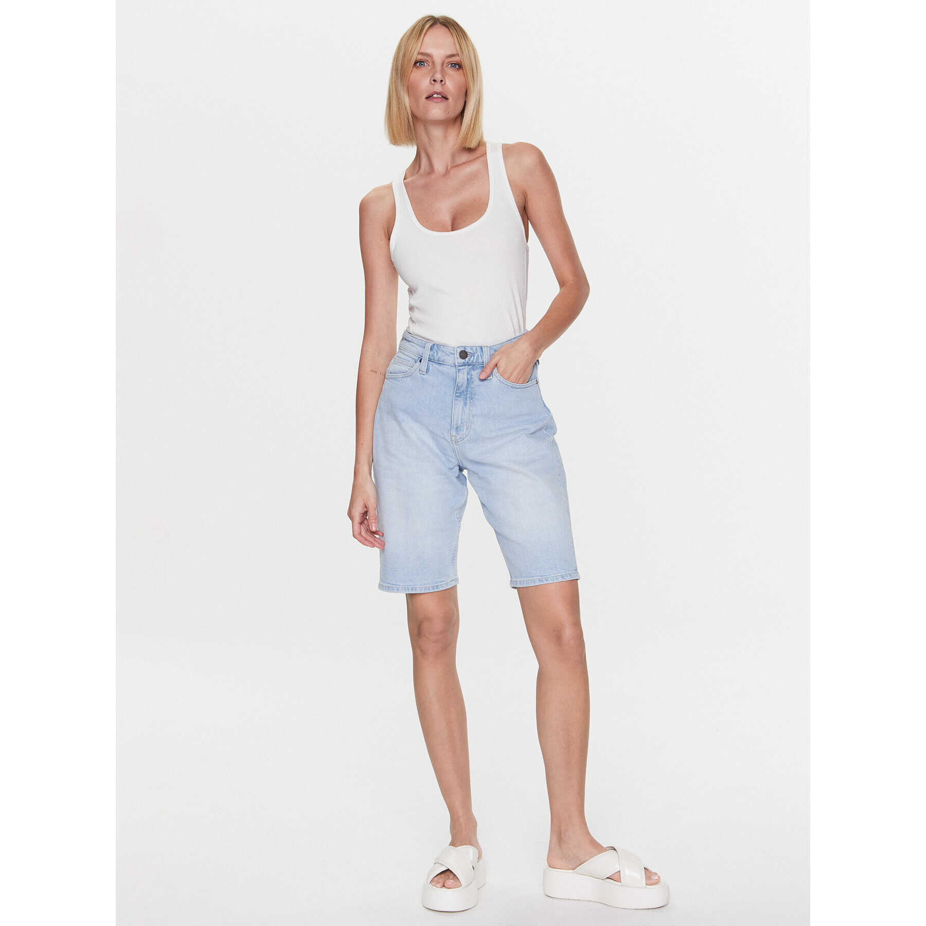 Calvin Klein Pantaloni scurți de blugi K20K205169 Albastru Regular Fit - Pled.ro