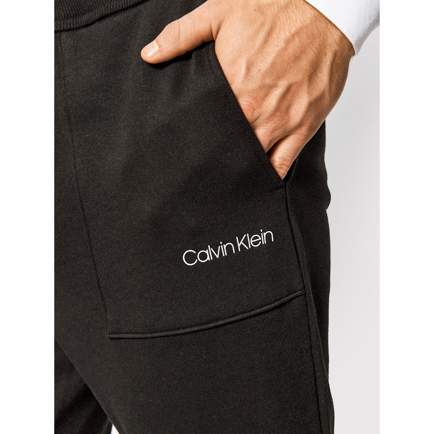 Calvin Klein Pantaloni trening Logo K10K109046 Negru Regular Fit - Pled.ro