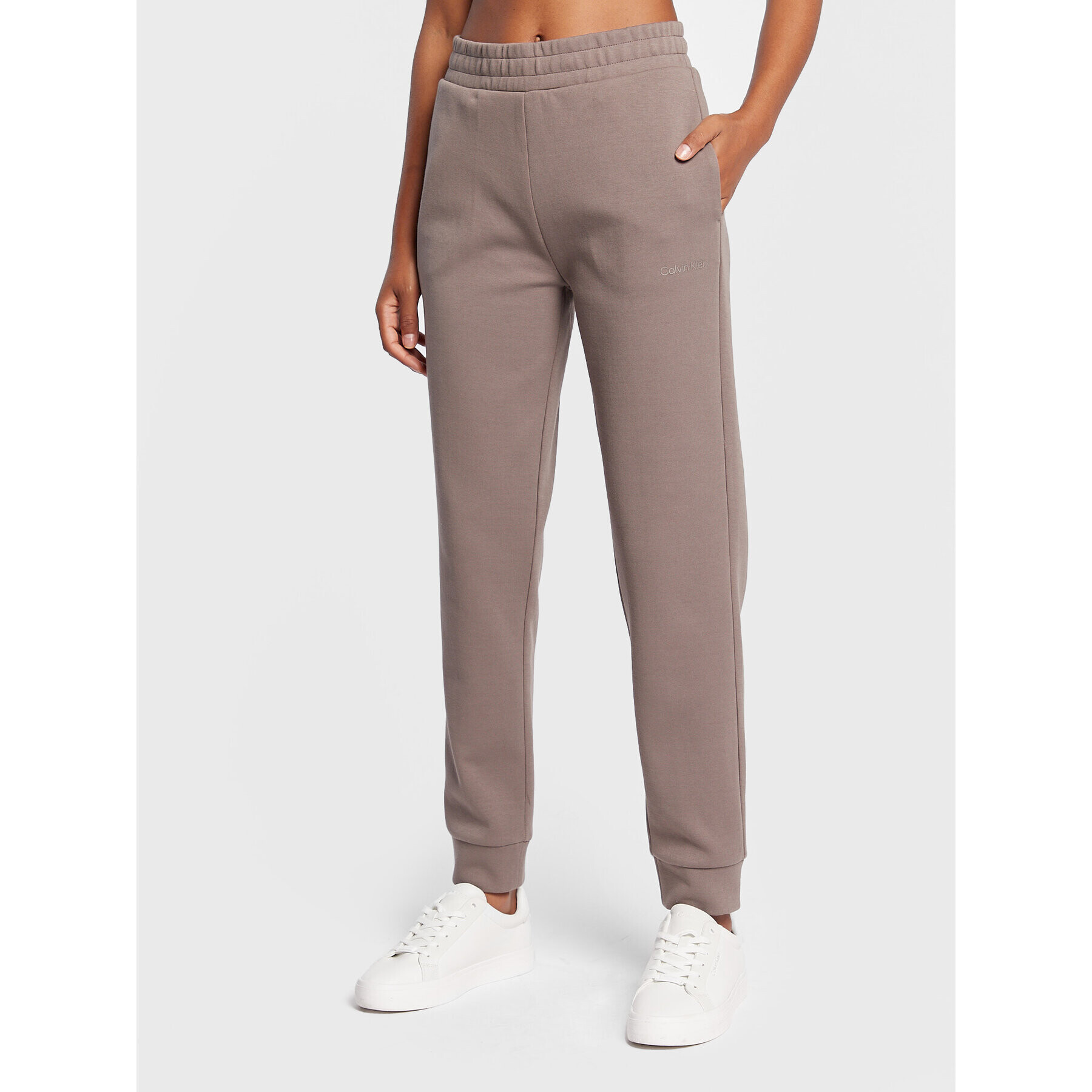 Calvin Klein Pantaloni trening Micro Logo Essential K20K204424 Maro Regular Fit - Pled.ro