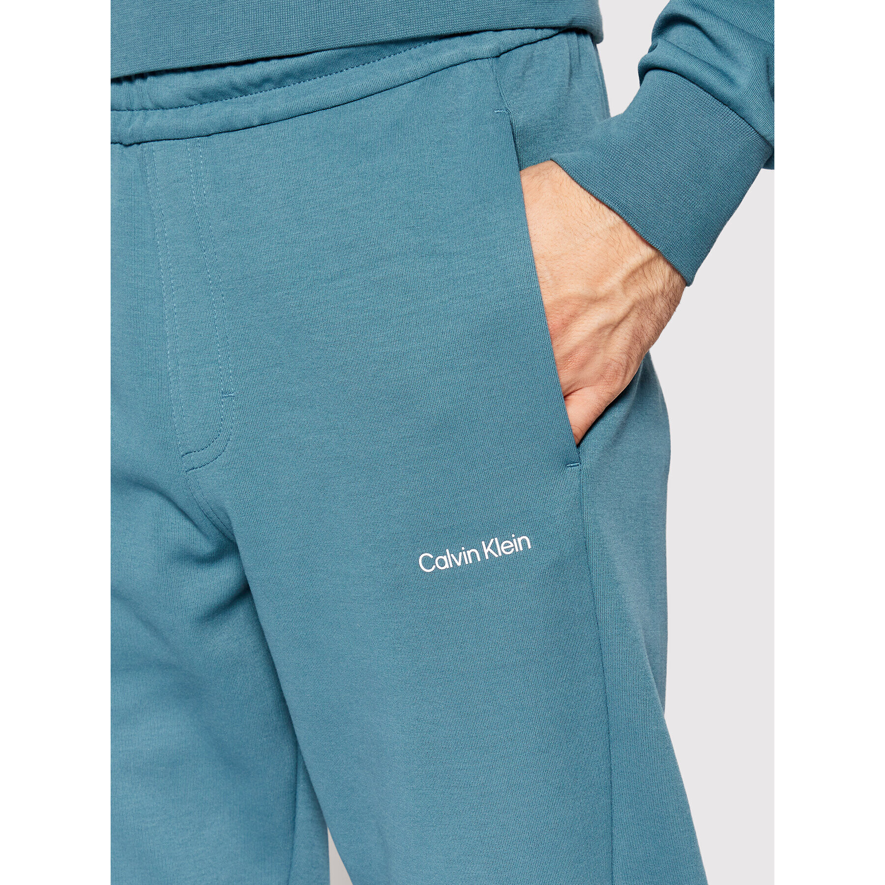 Calvin Klein Pantaloni trening Micro Logo K10K109940 Albastru Relaxed Fit - Pled.ro