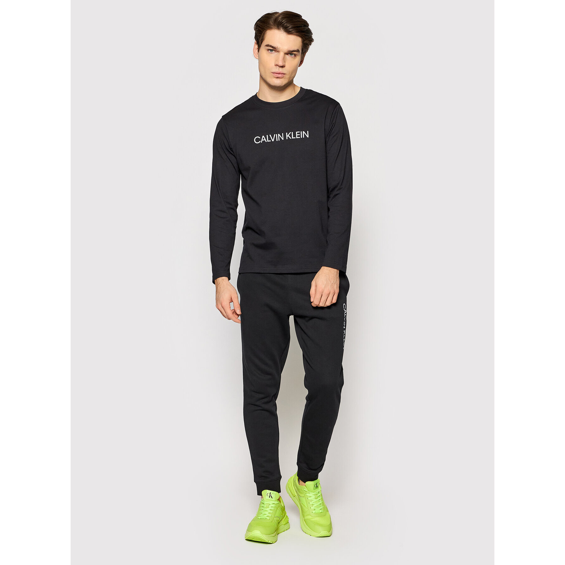 Calvin Klein Performance Longsleeve 00GMF1K200 Negru Regular Fit - Pled.ro