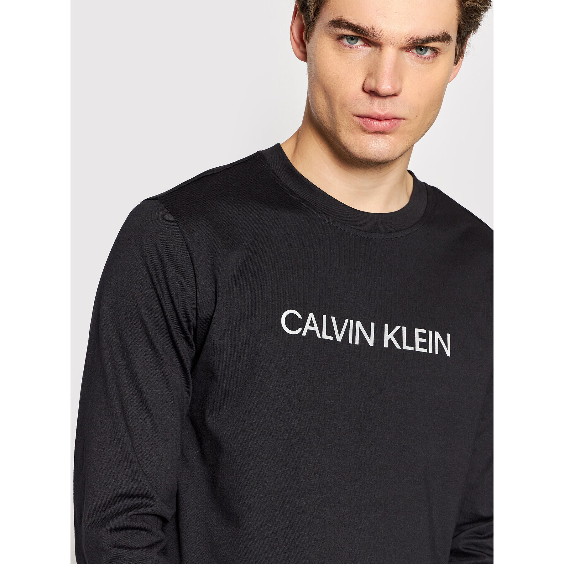 Calvin Klein Performance Longsleeve 00GMF1K200 Negru Regular Fit - Pled.ro