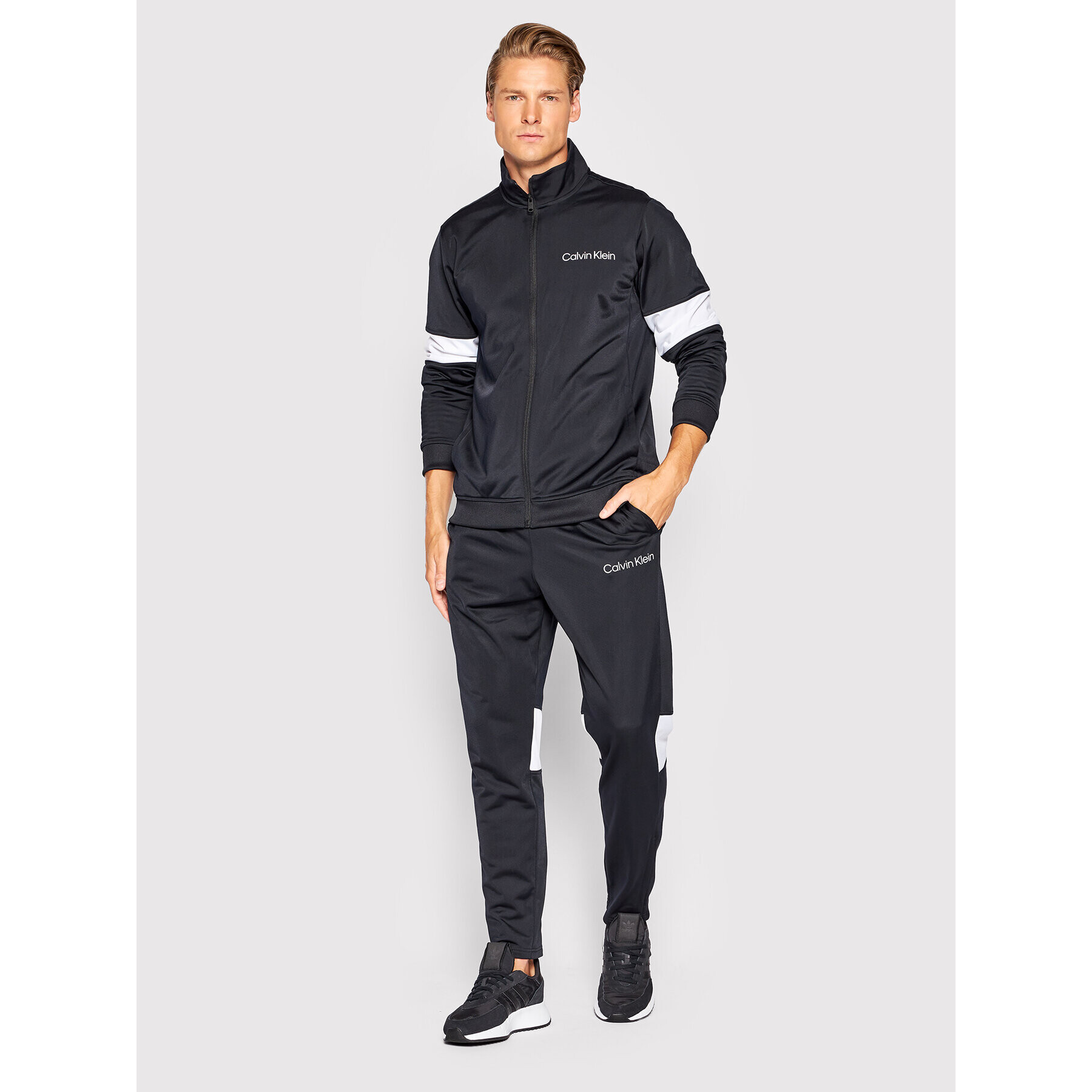 Calvin Klein Performance Trening 00GMS2J406 Negru Regular Fit - Pled.ro