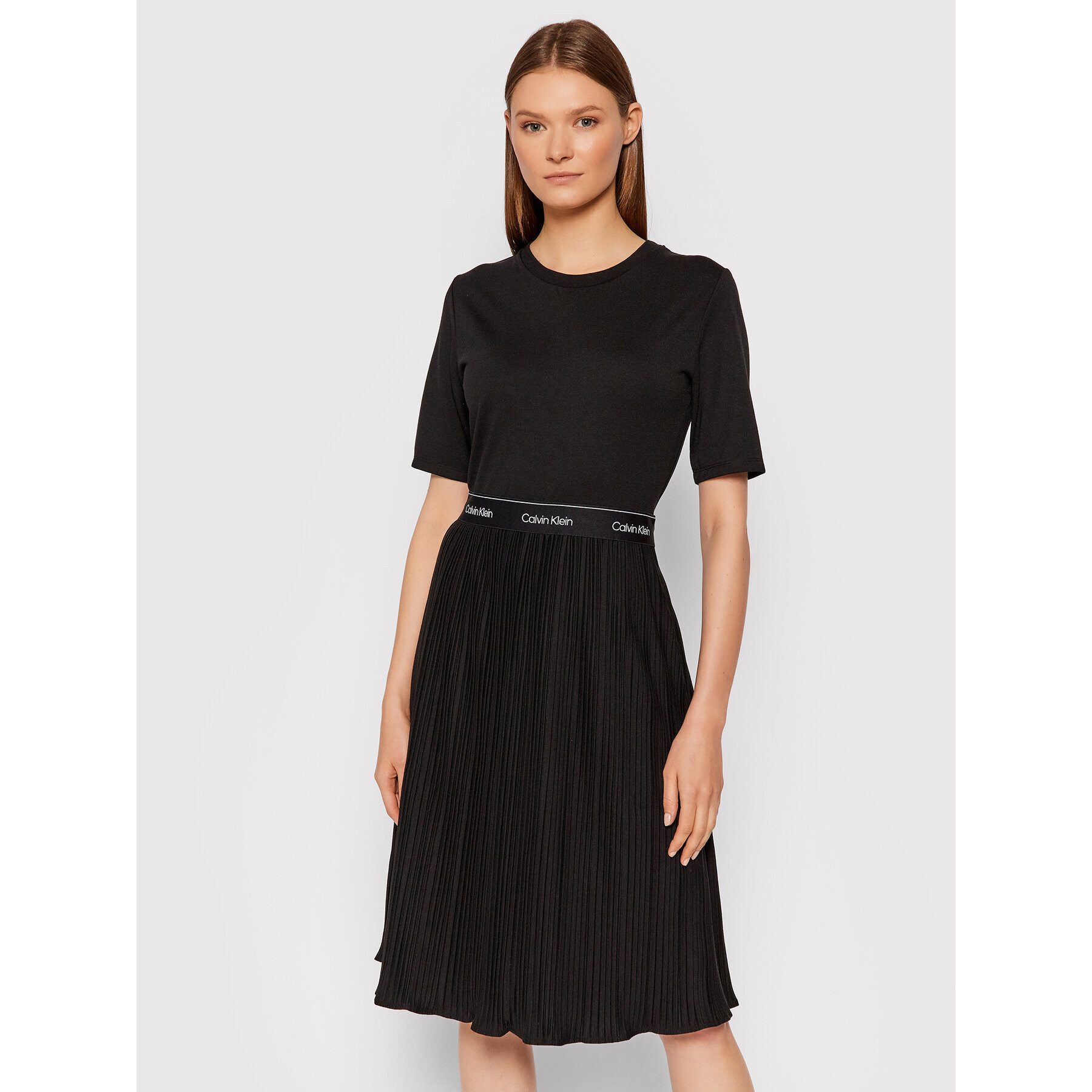 Calvin Klein Rochie tricotată K20K203061 Negru Regular Fit - Pled.ro