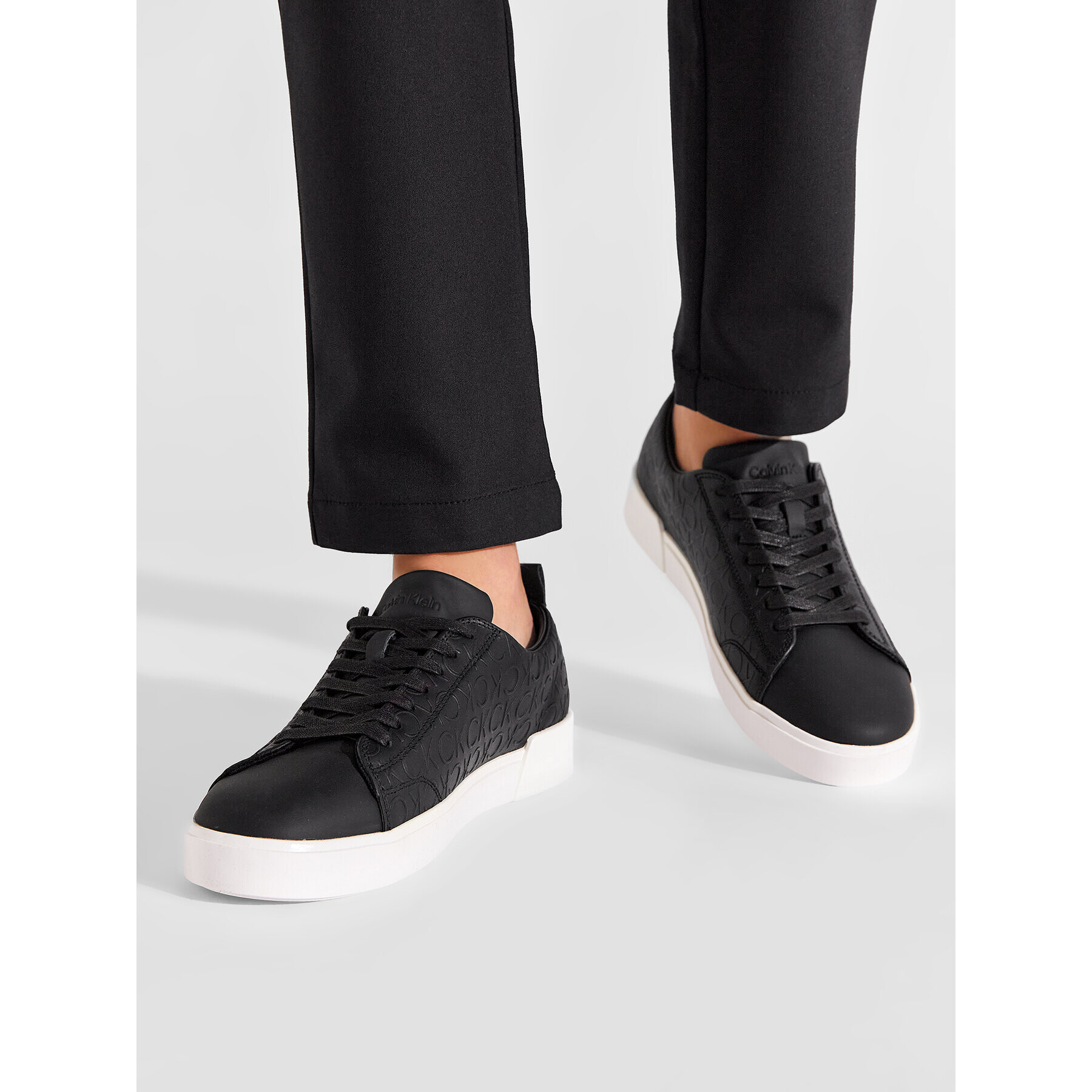 Calvin Klein Sneakers Low Top Lace Up Mono HM0HM00880 Negru - Pled.ro