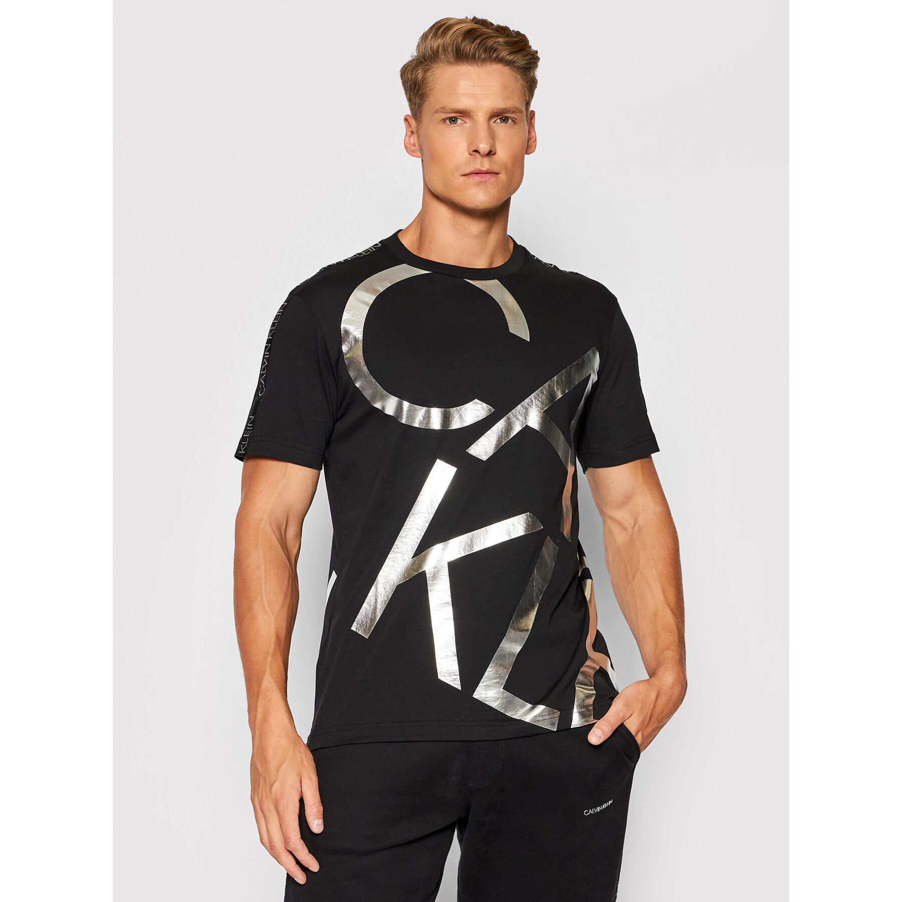 Calvin Klein Tricou Silver Big Logo K10K107037 Negru Regular Fit - Pled.ro