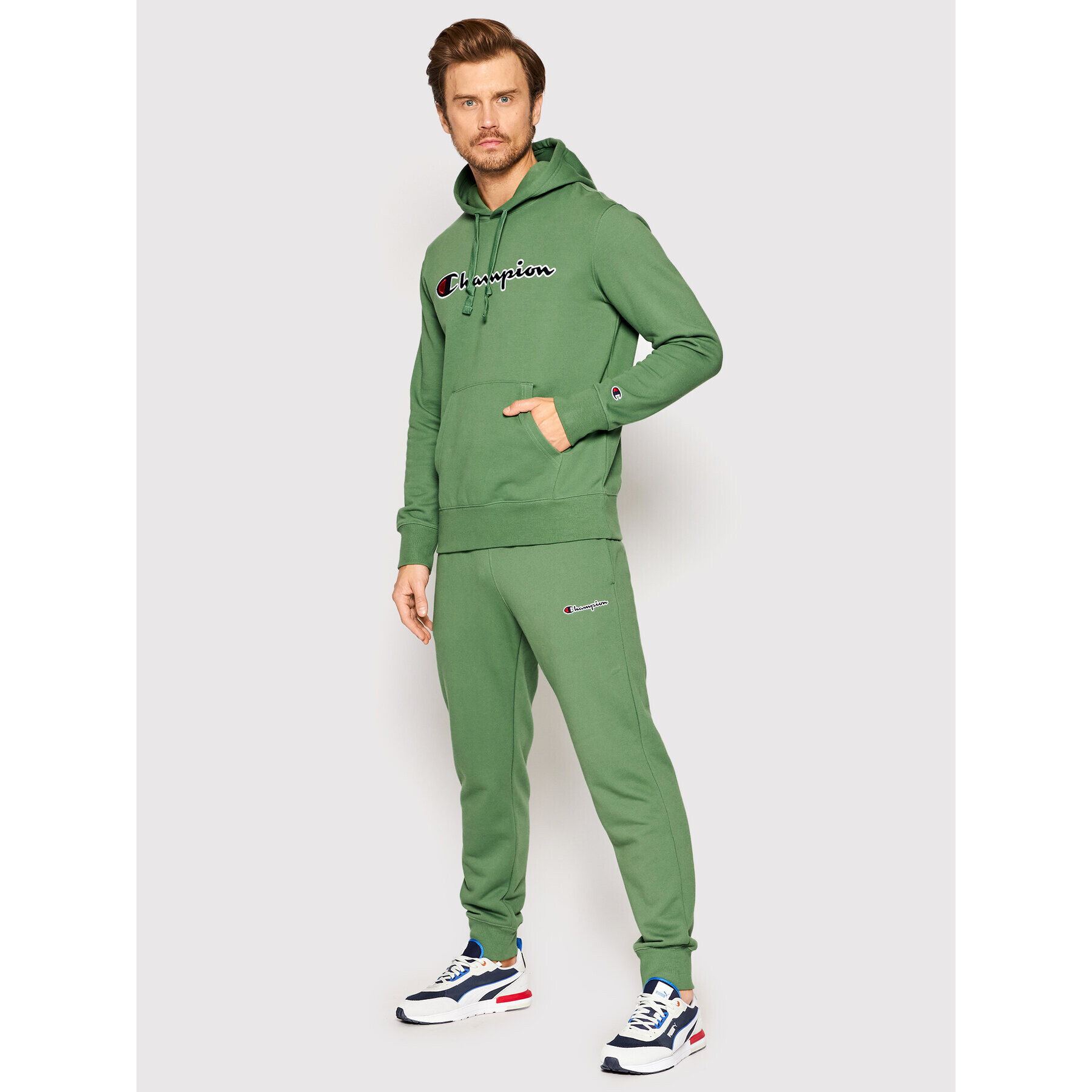 Champion Bluză Embroidered Script Logo 217060 Verde Custom Fit - Pled.ro