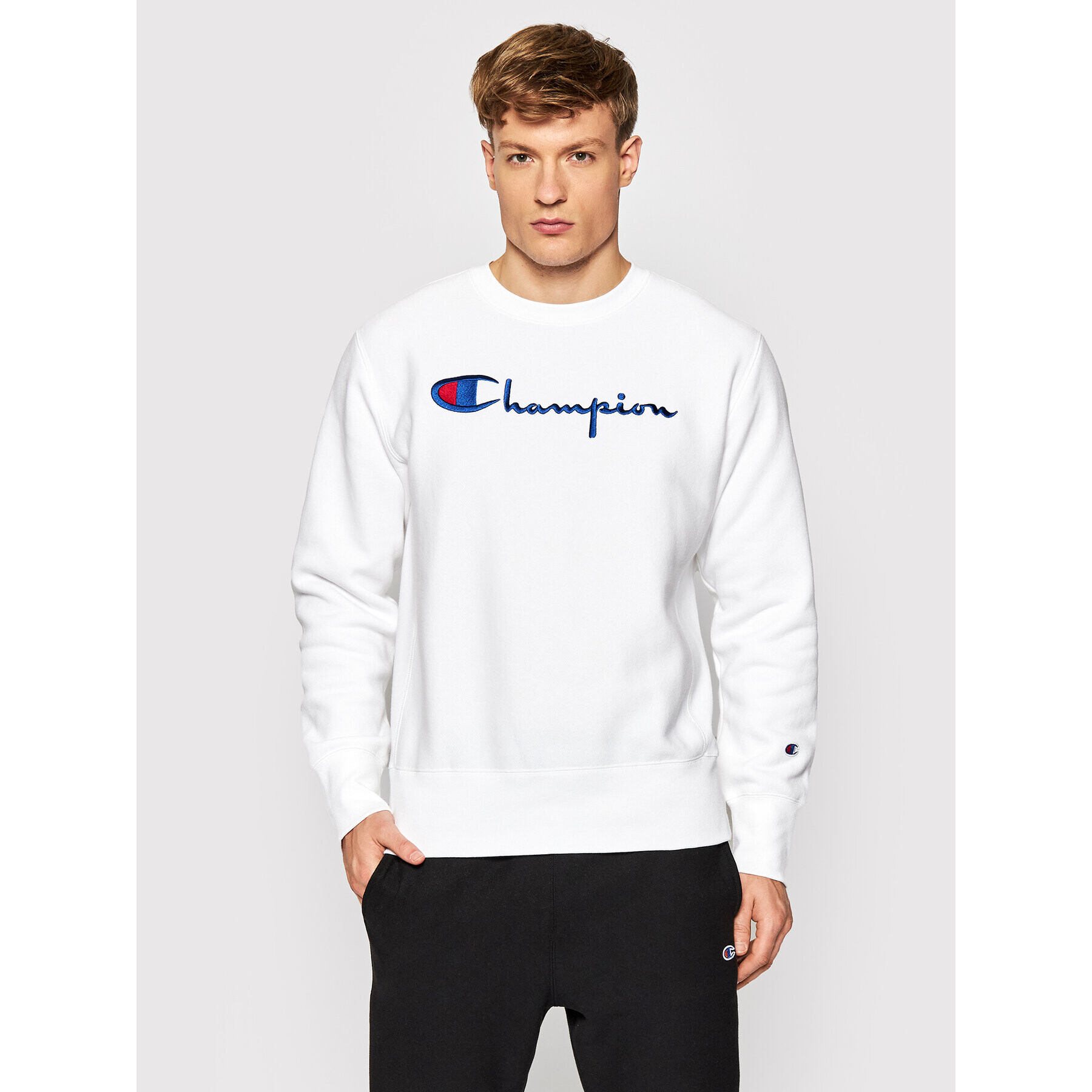 Champion Bluză Embroidered Script Logo Reverse Weave 216539 Alb Regular Fit - Pled.ro