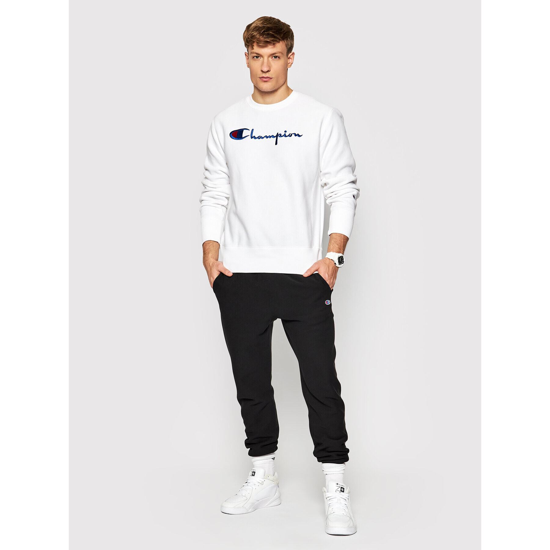 Champion Bluză Embroidered Script Logo Reverse Weave 216539 Alb Regular Fit - Pled.ro