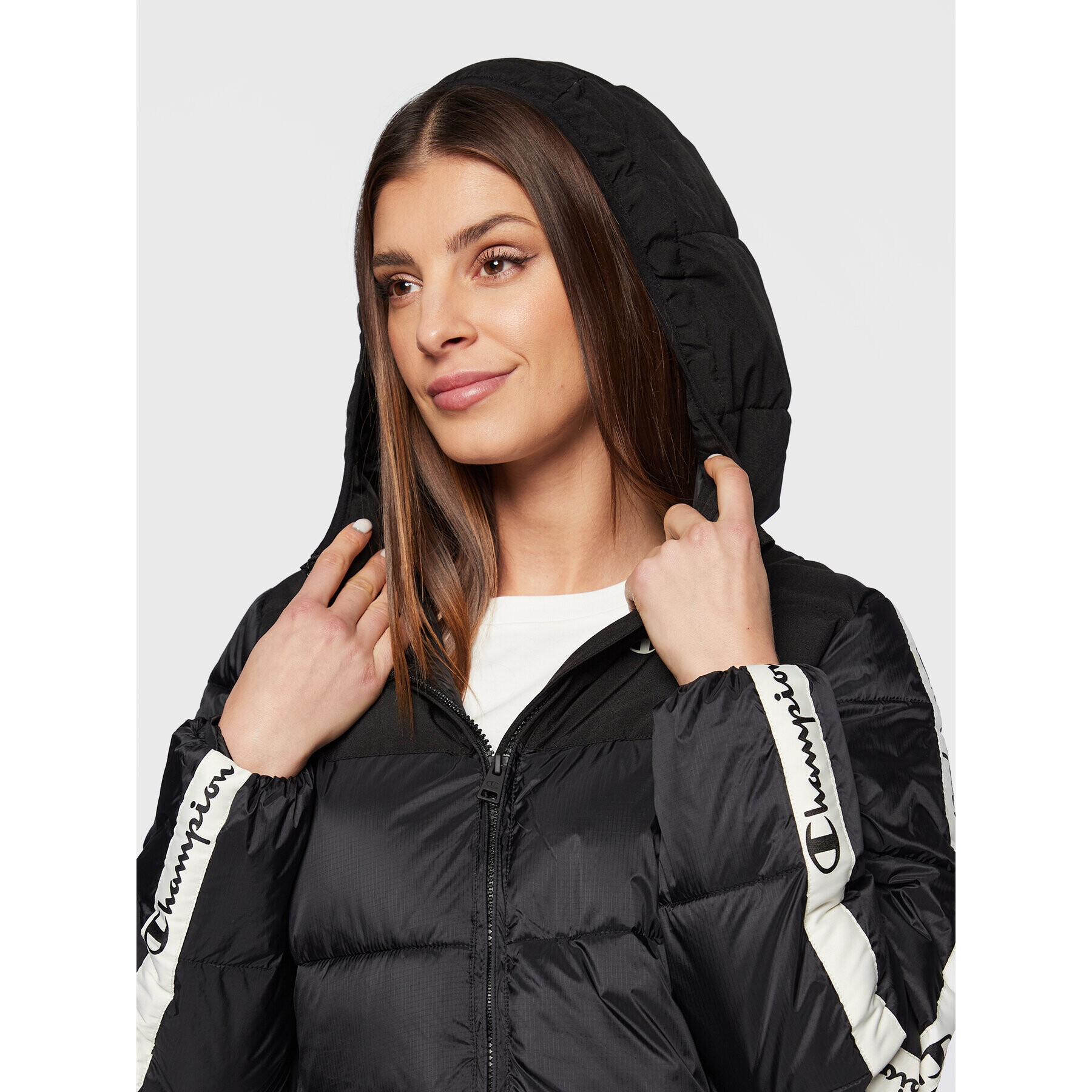 Champion Geacă din puf 115755 Negru Regular Fit - Pled.ro