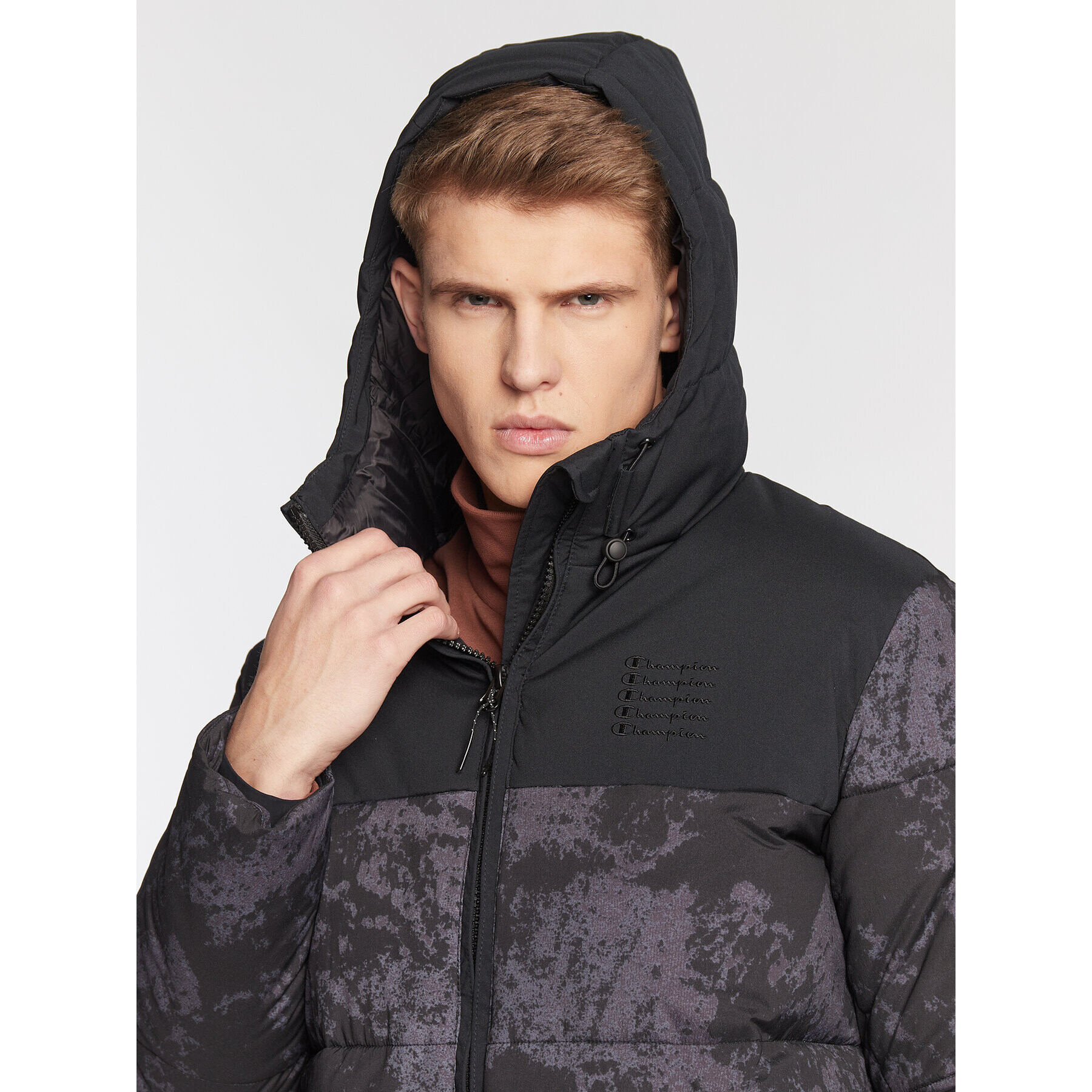 Champion Geacă din puf 218087 Negru Regular Fit - Pled.ro