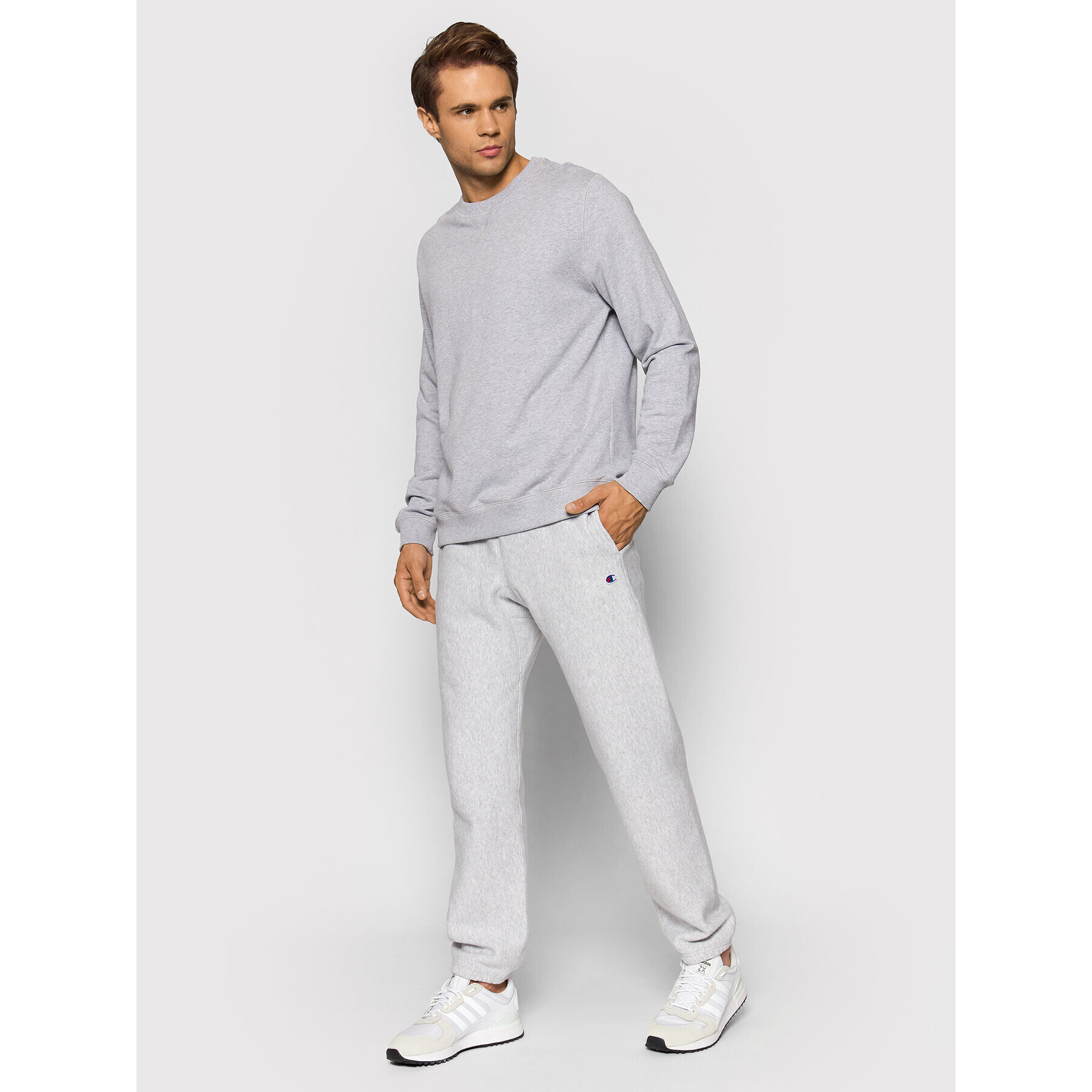 Champion Pantaloni trening Elasticated Cuffs 216540 Gri Regular Fit - Pled.ro