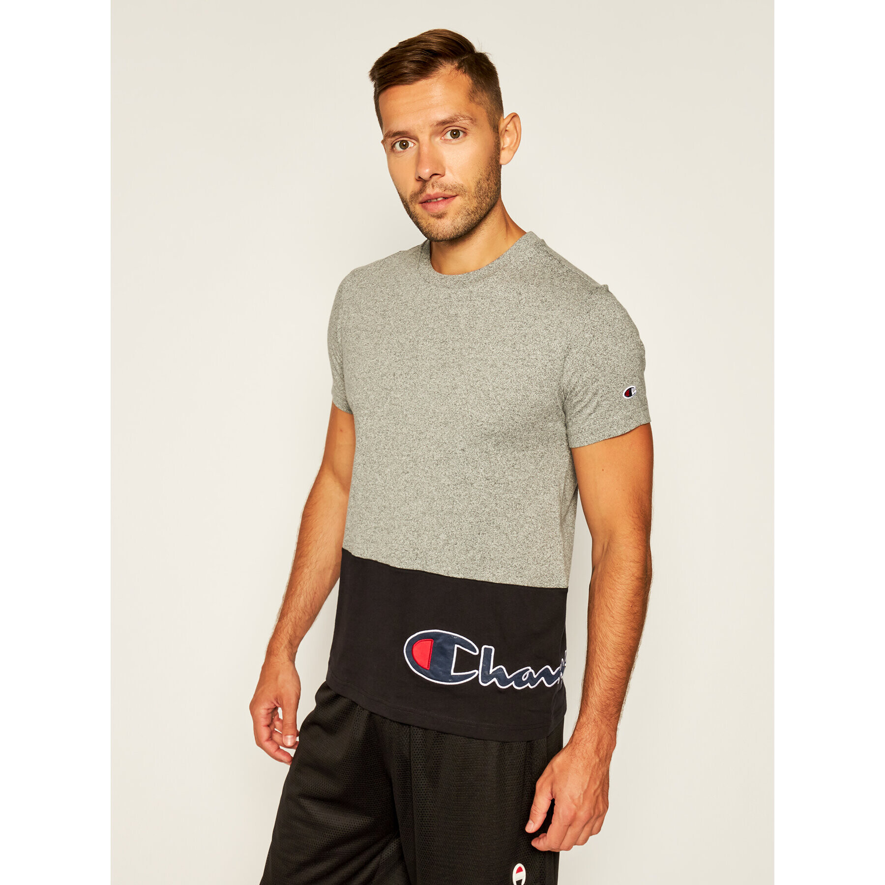 Champion Tricou Colour Block Wraparound Logo 214208 Gri Comfort Fit - Pled.ro