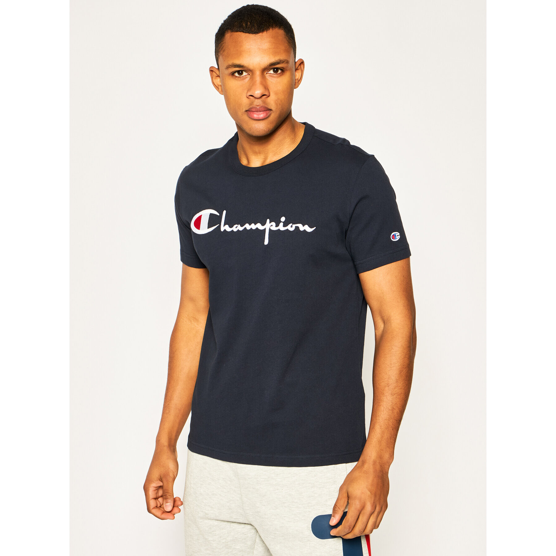 Champion Tricou Embroidered Script Logo 210972 Bleumarin Regular Fit - Pled.ro