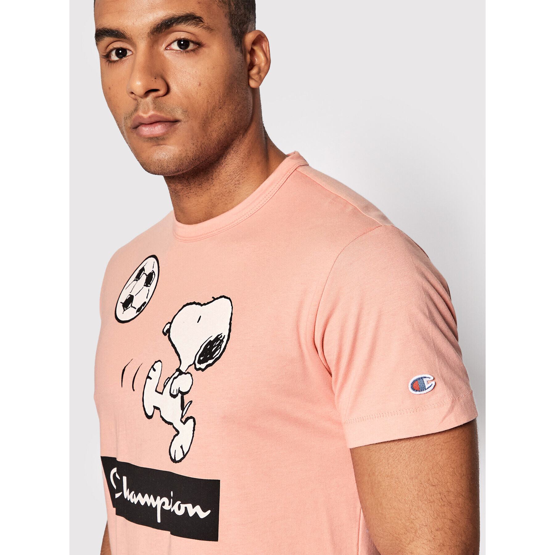 Champion Tricou Peanuts™ Graphic 217808 Roz Regular Fit - Pled.ro