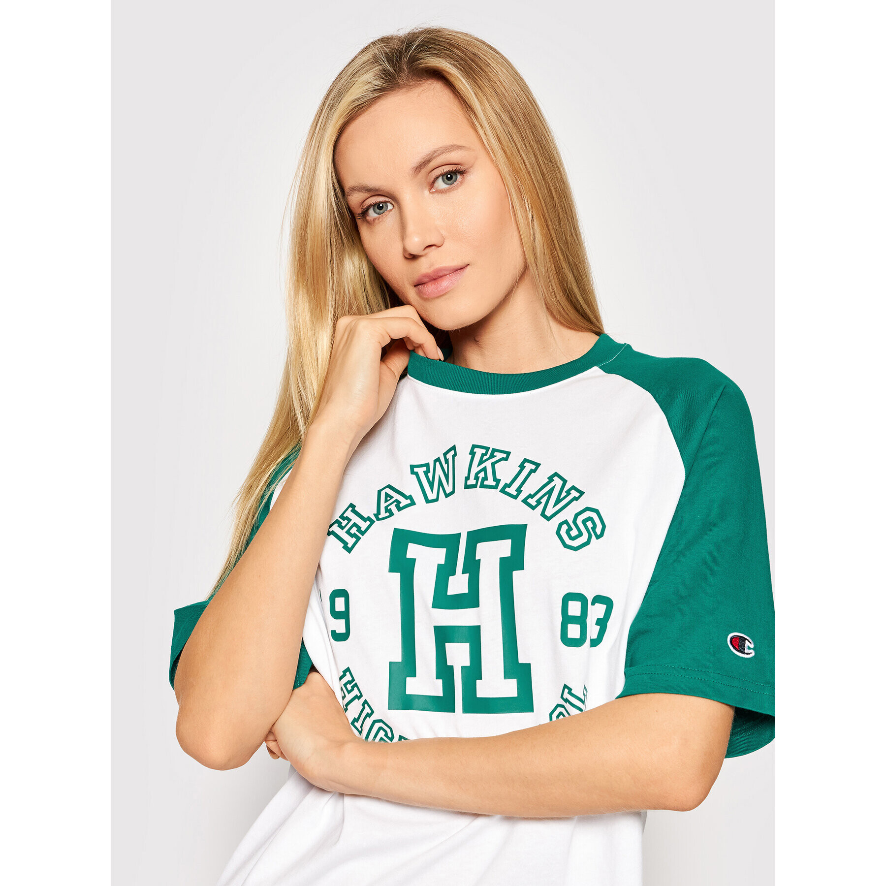 Champion Tricou Unisex STRANGER THINGS Hawkins Raglan 217755 Alb Custom Fit - Pled.ro