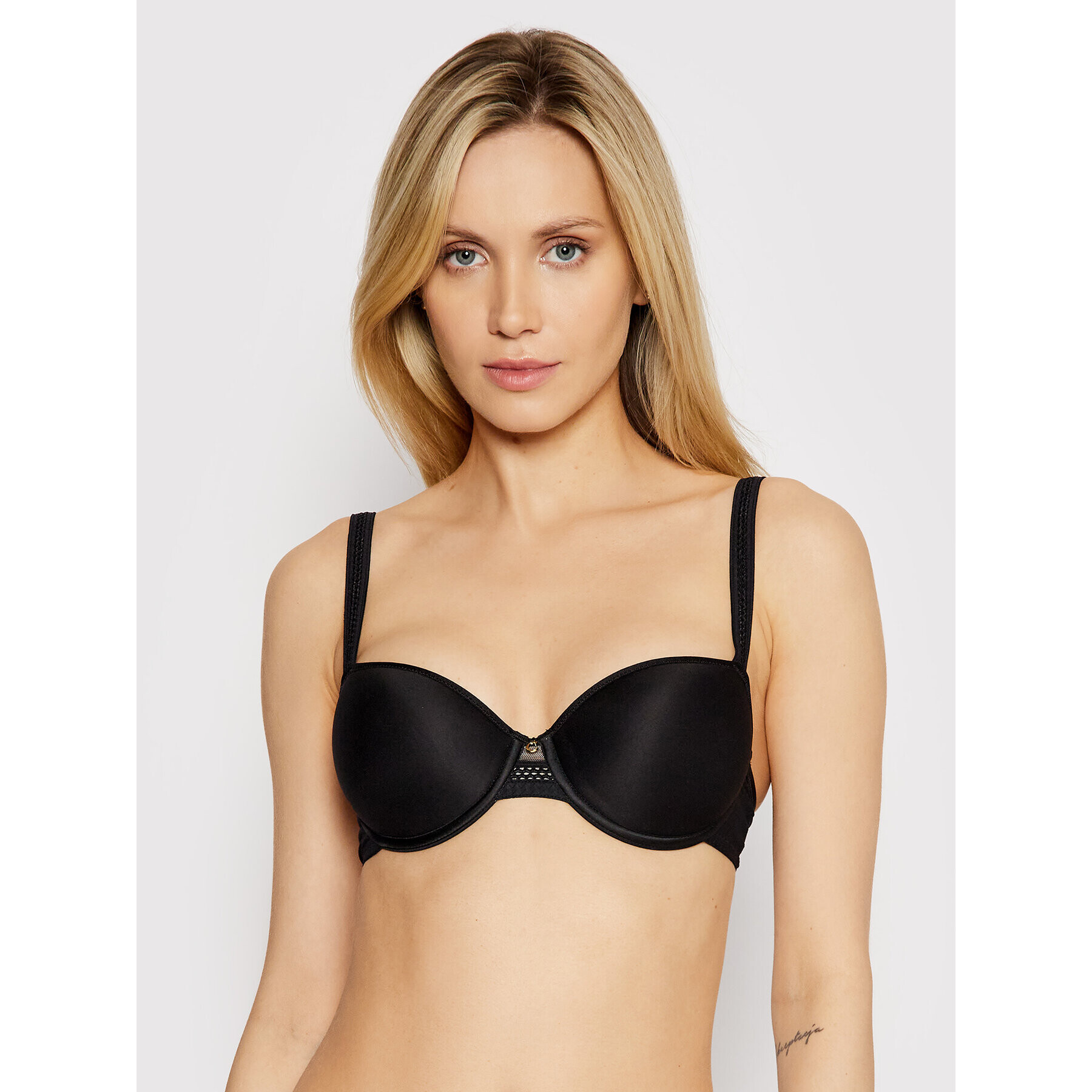 Chantelle Sutien cu armătură Chic Esse C16G60 Negru - Pled.ro