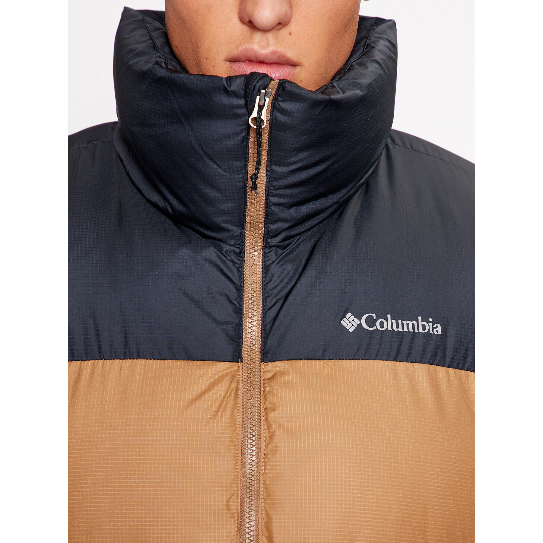 Columbia Vestă Puffect™ II Vest Maro Regular Fit - Pled.ro