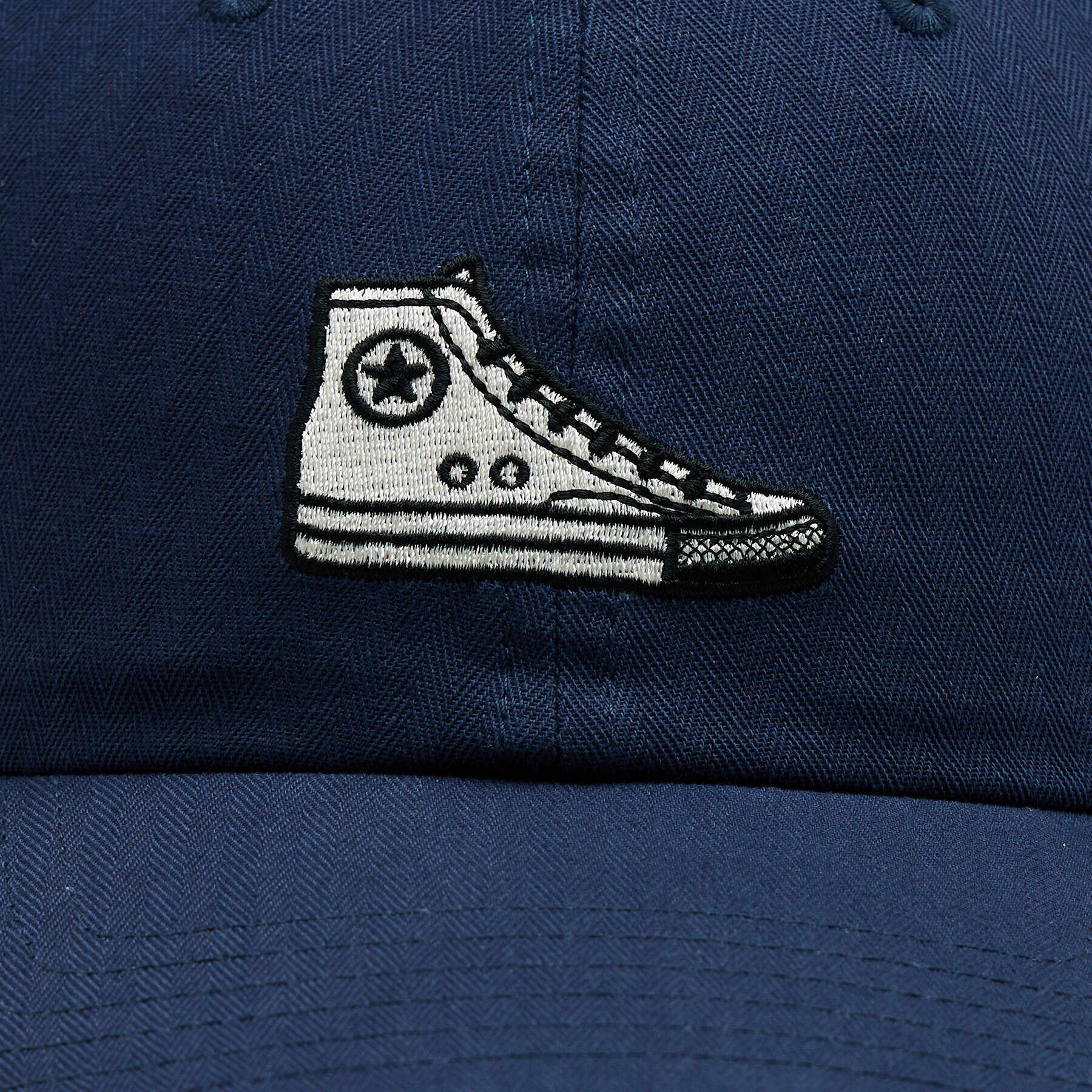 Converse Șapcă SNKR PATCH CAP HPS 10023501-A06 Bleumarin - Pled.ro