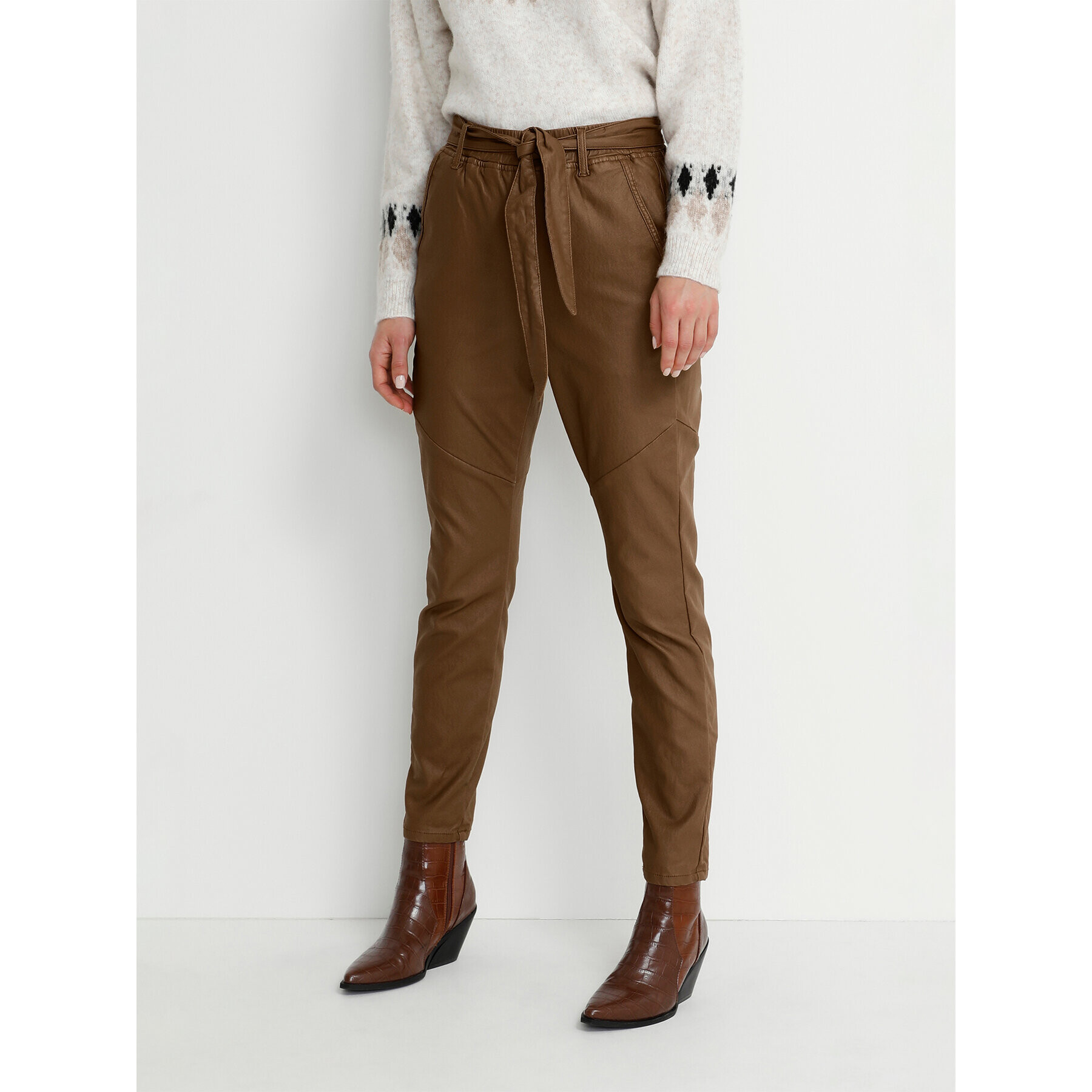 Cream Pantaloni din imitație de piele Torid 10610407 Maro Relaxed Fit - Pled.ro