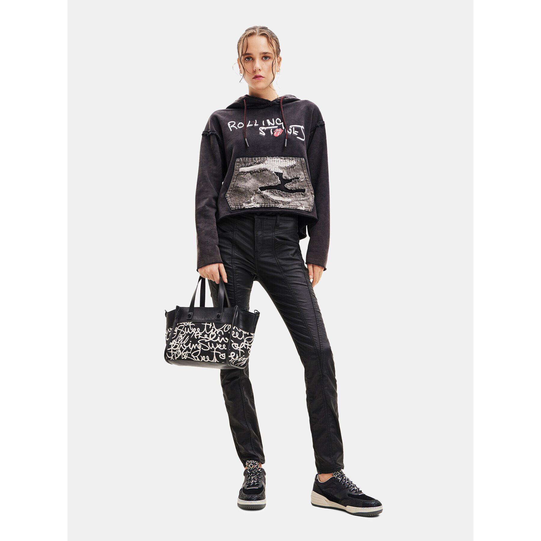 Desigual Bluză 23WWSK58 Negru Regular Fit - Pled.ro