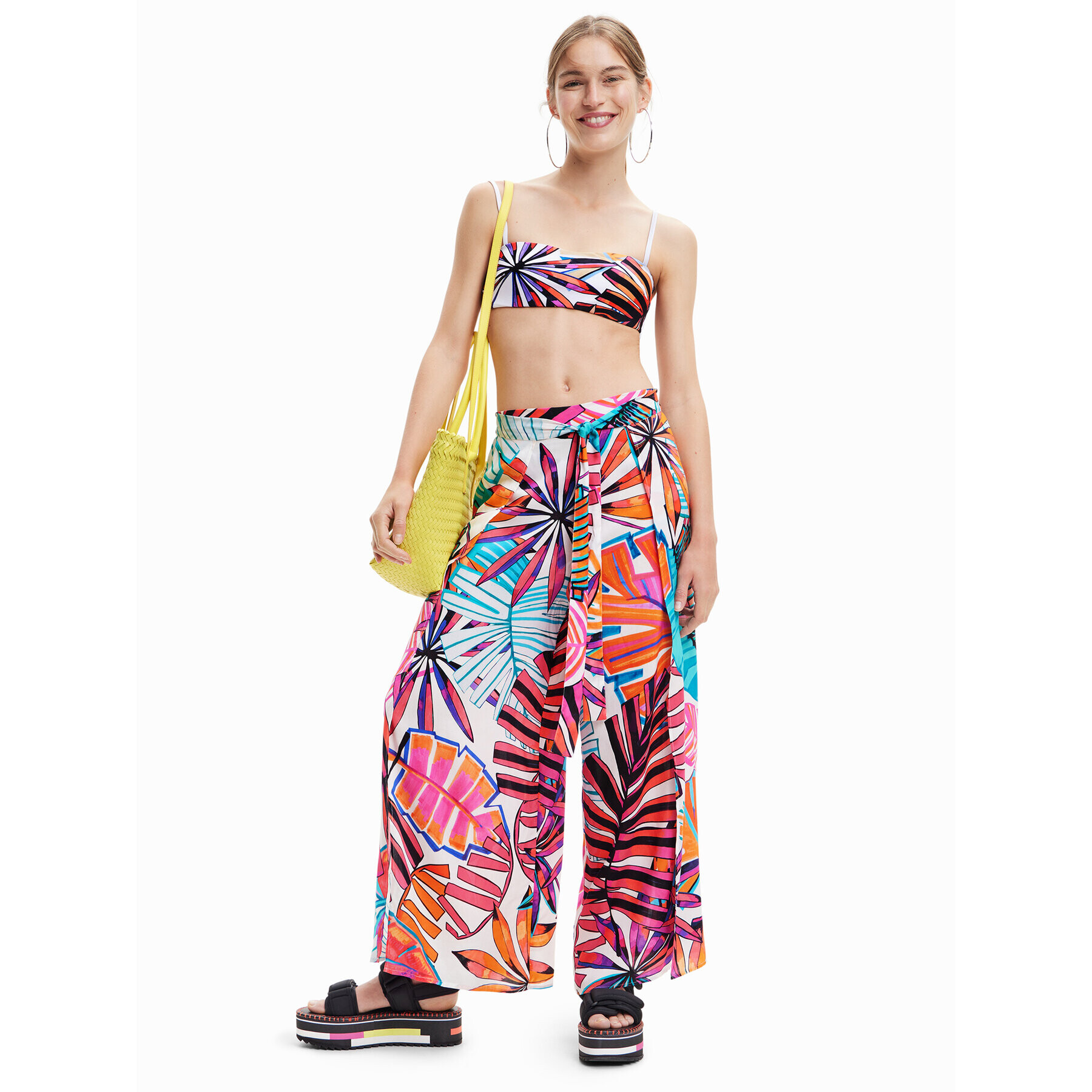 Desigual Pantaloni din material 23SWMW08 Colorat Regular Fit - Pled.ro