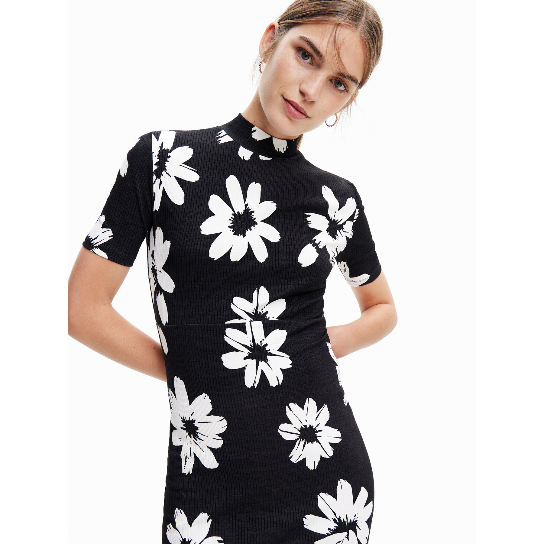 Desigual Rochie de zi 23SWVK20 Negru Slim Fit - Pled.ro