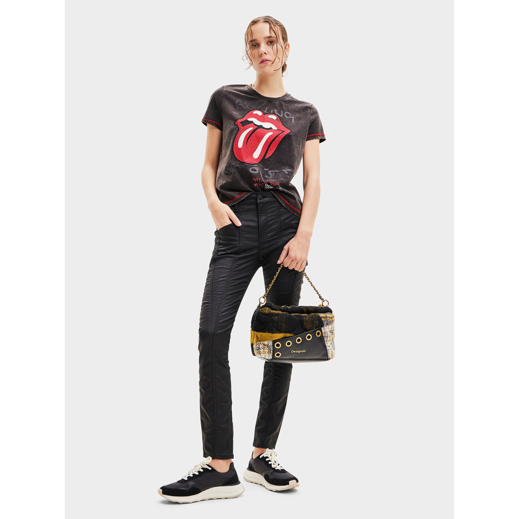 Desigual Tricou 23WWTK48 Gri Regular Fit - Pled.ro