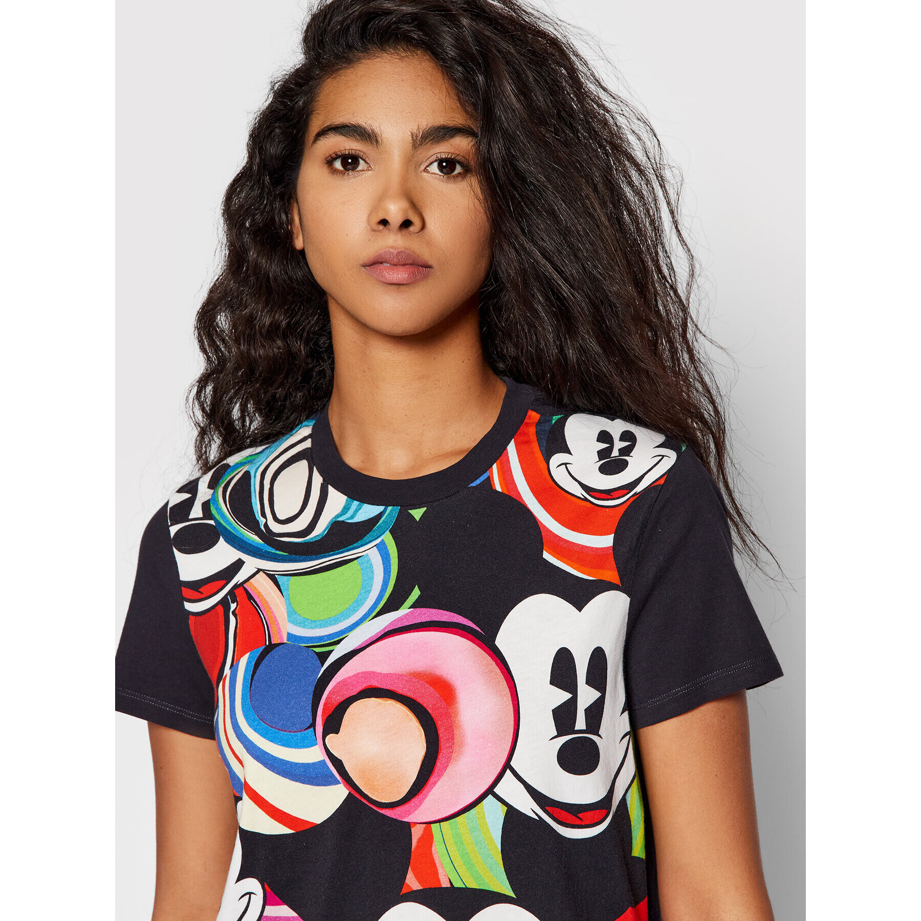 Desigual Tricou DISNEY Mickey Marbles 22SWTKAP Negru Regular Fit - Pled.ro